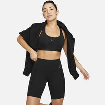 Nike Universa