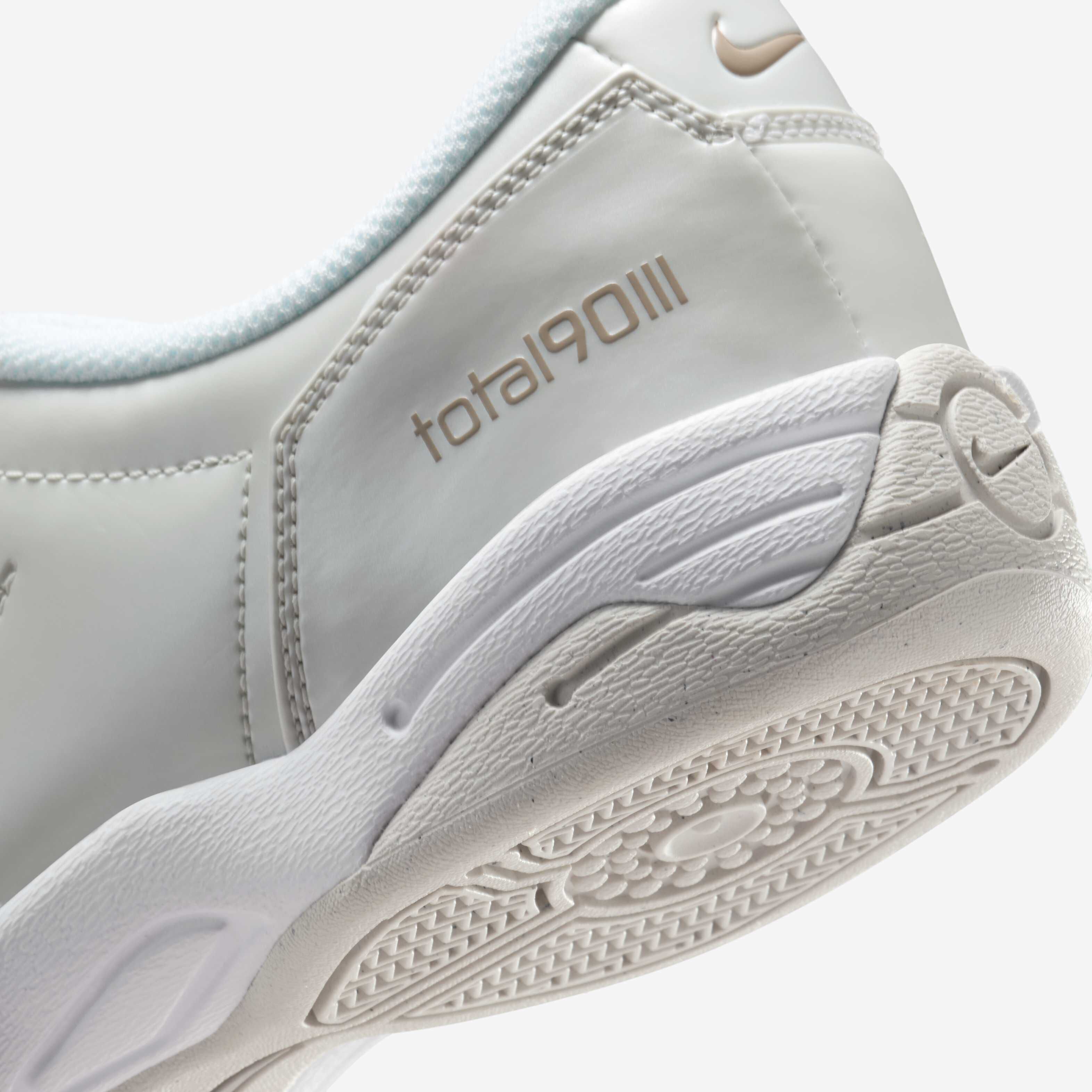 Nike Total 90 image number 7