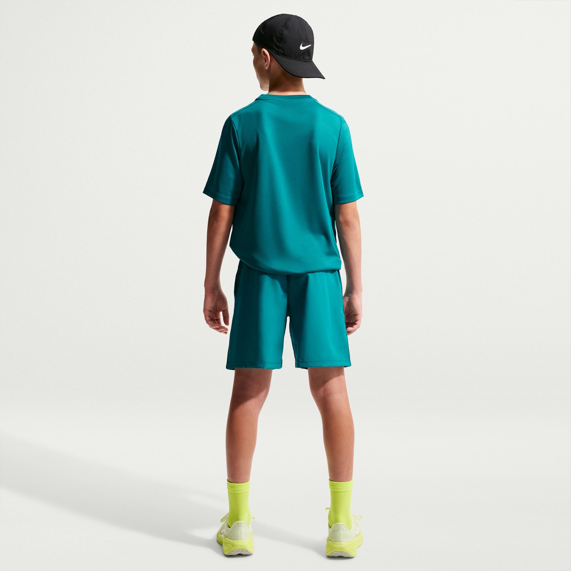 Nike Multi Refresh image number 1