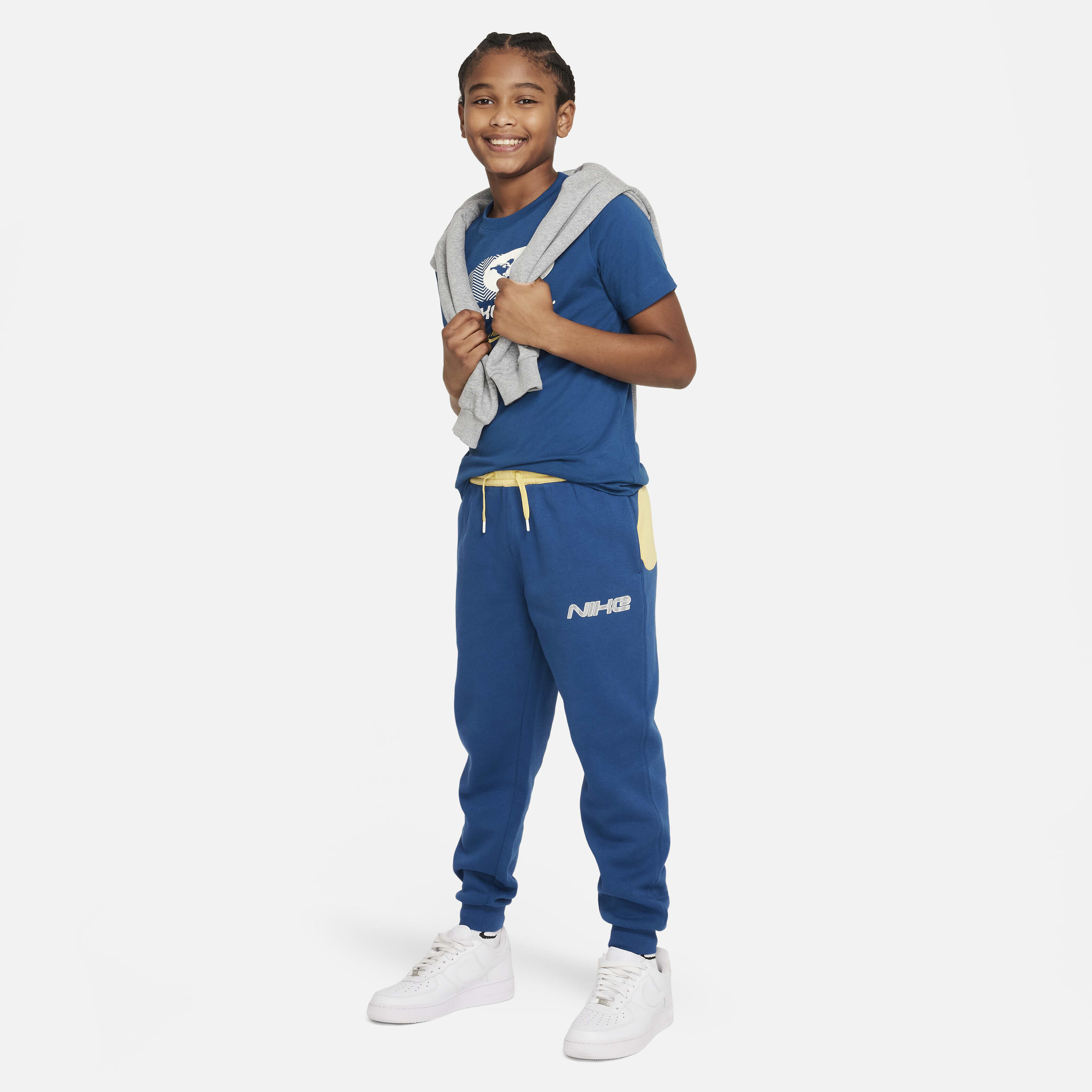 Nike Sportswear Amplify image number 5