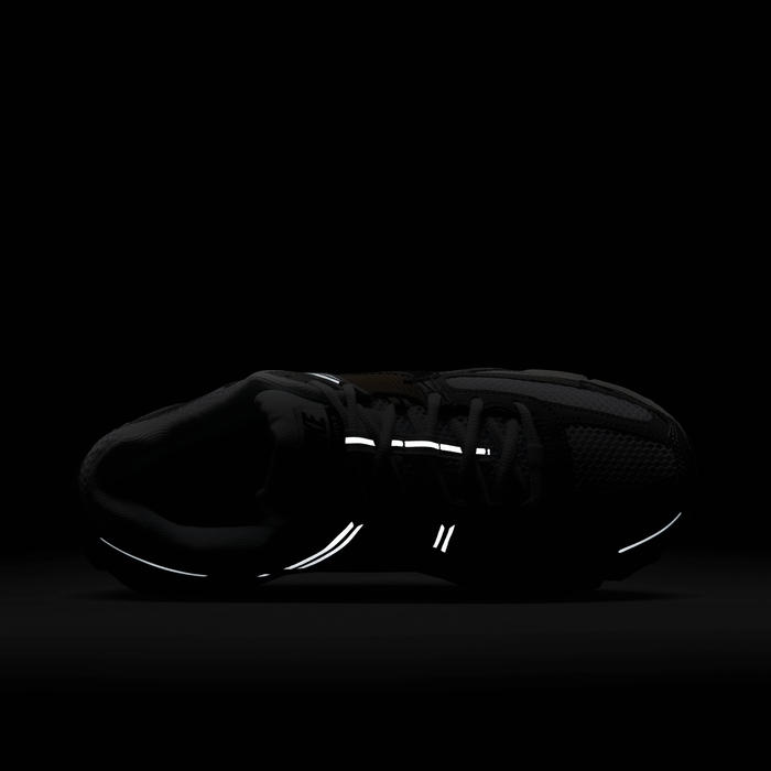 نايكي زووم فوميرو 5 image number 8 نايكي زووم فوميرو 5 image number 8