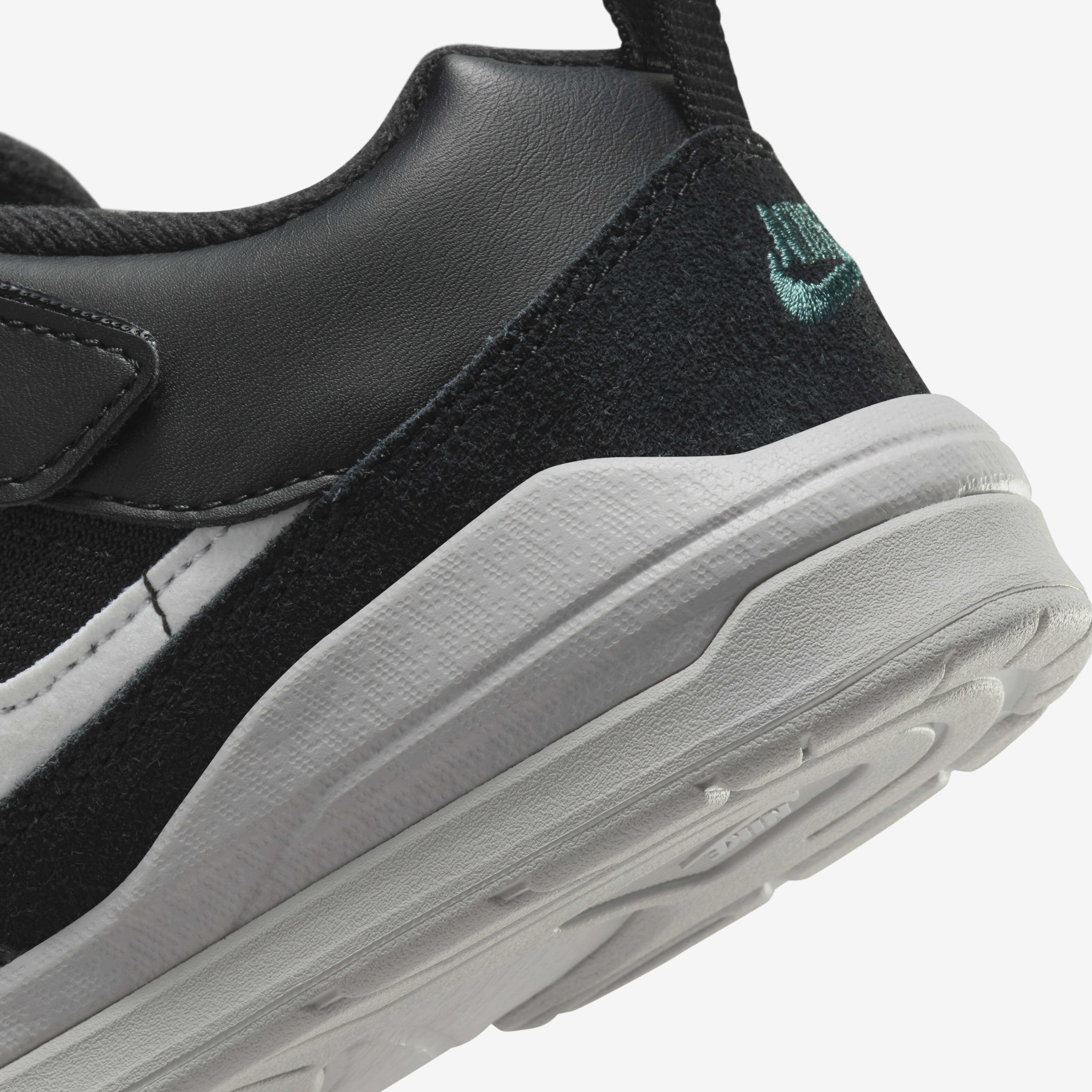 نايكي ستاديوم 90 image number 7