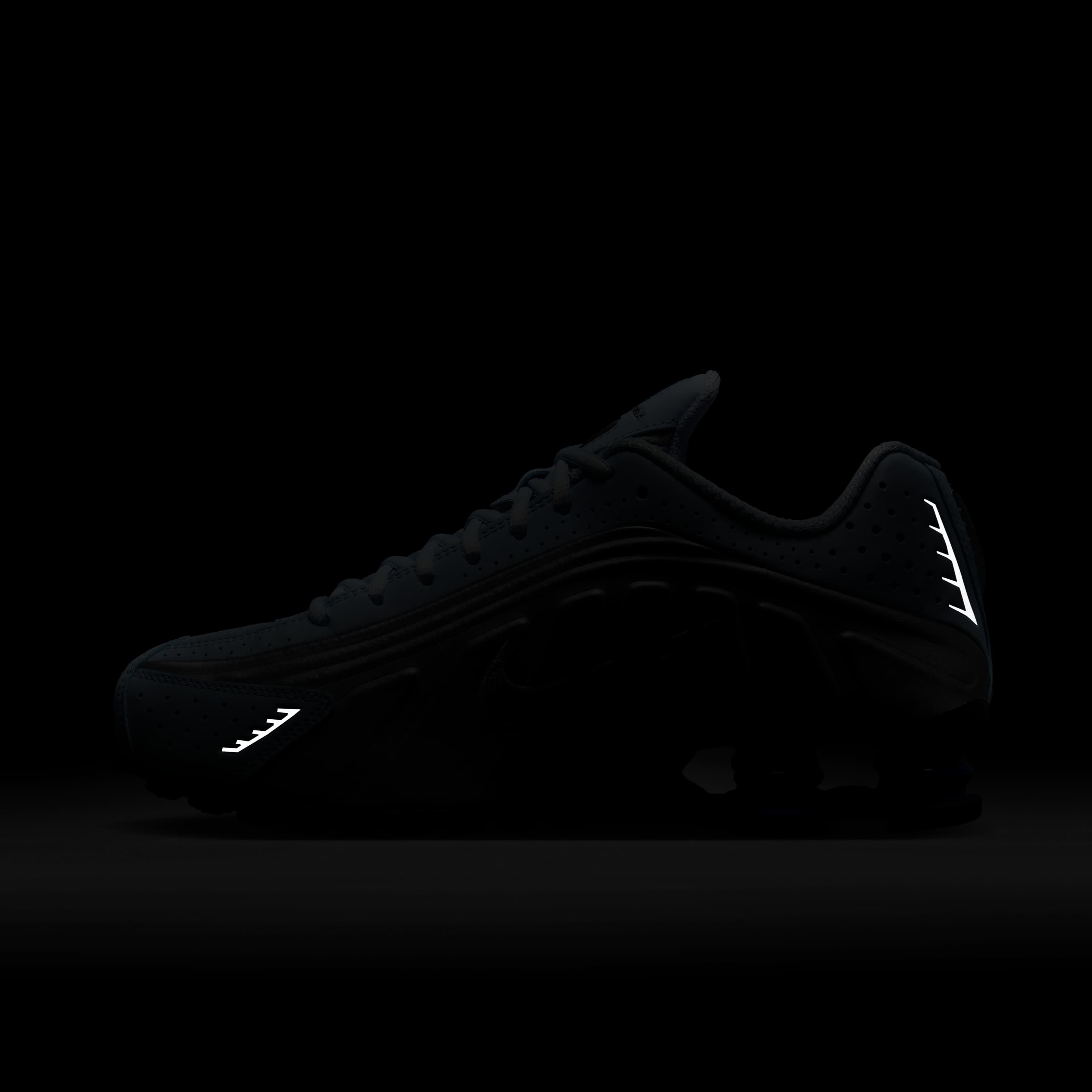 Nike Shox R4 image number 11