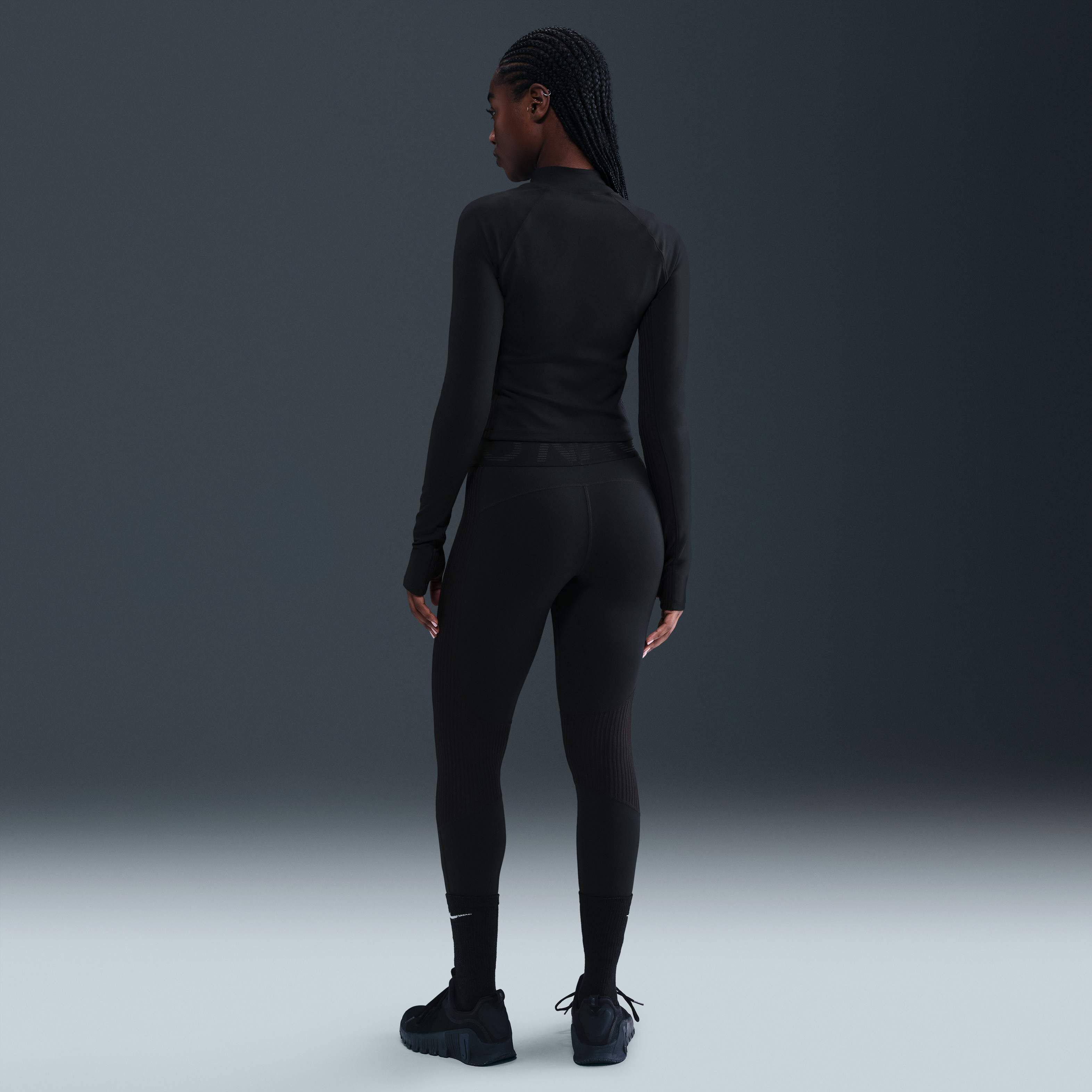 Nike Pro image number 4