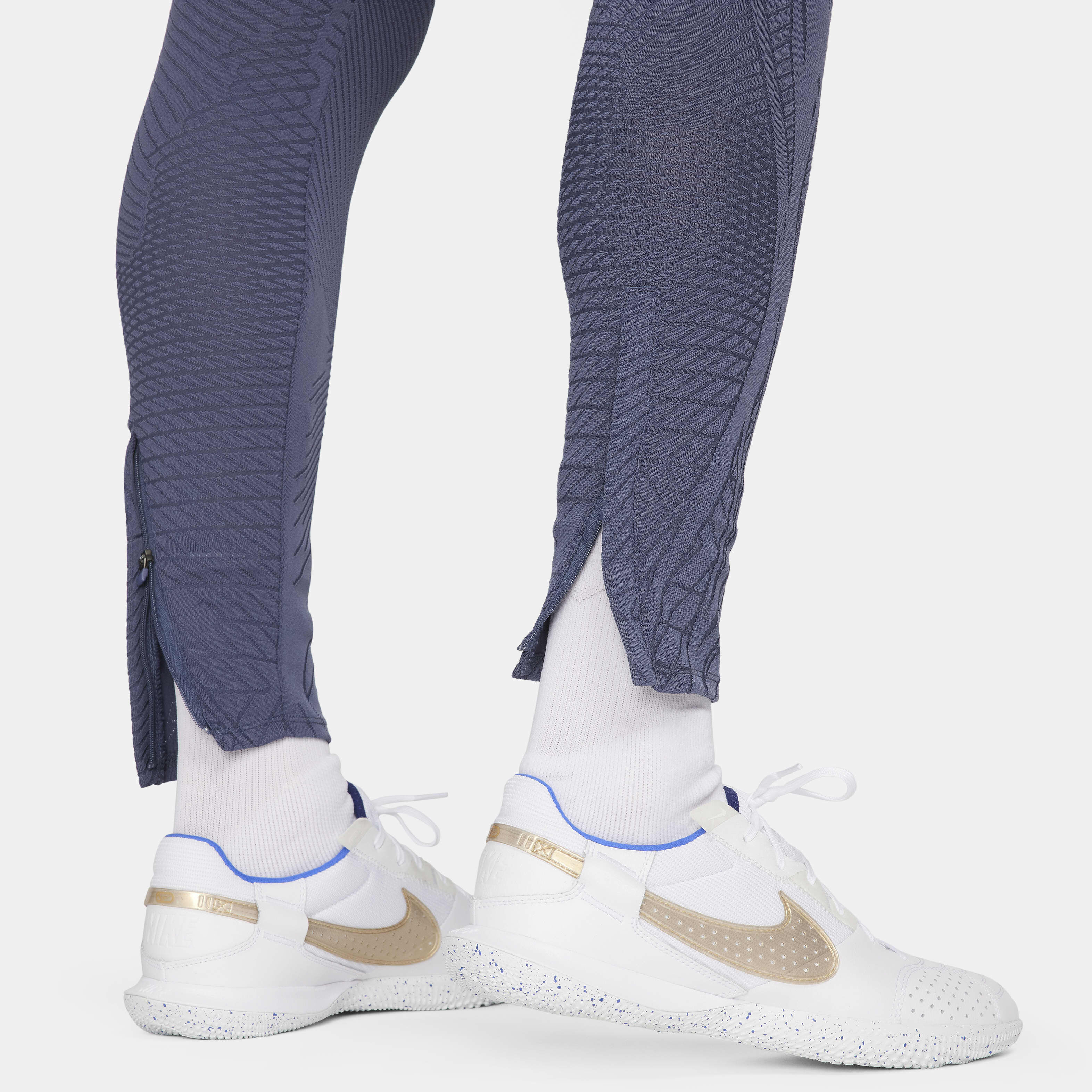 F.C. Barcelona Strike Elite Third image number 6