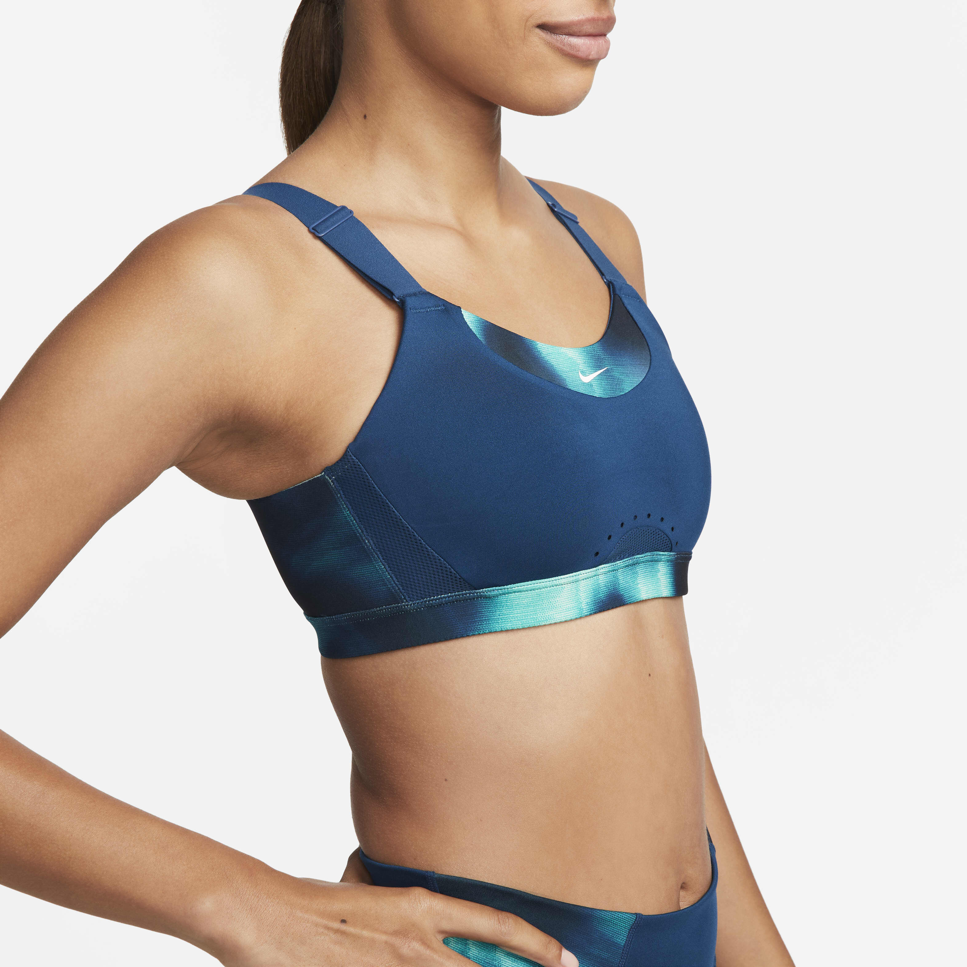 نايكي الفا ايكون كلاش image number 5