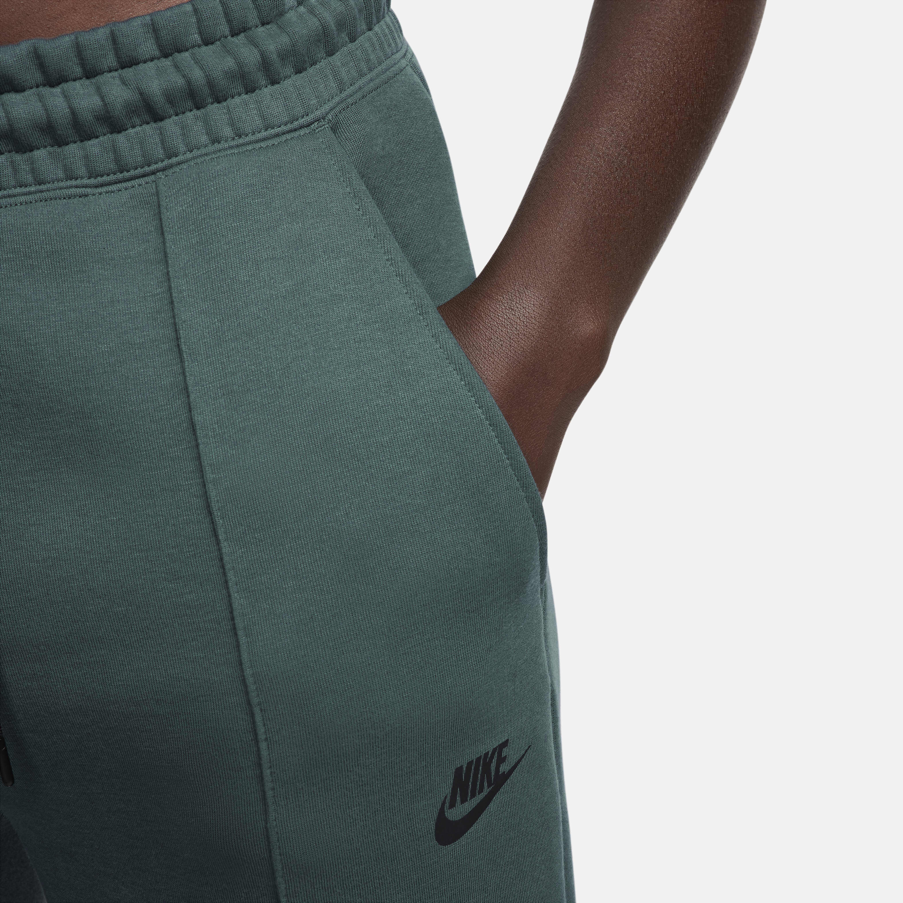 Nike Sportswear Tech Fleece image number 3