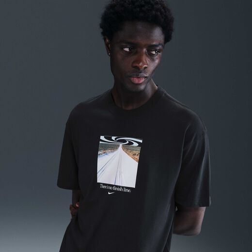 نايكي سبورتسوير