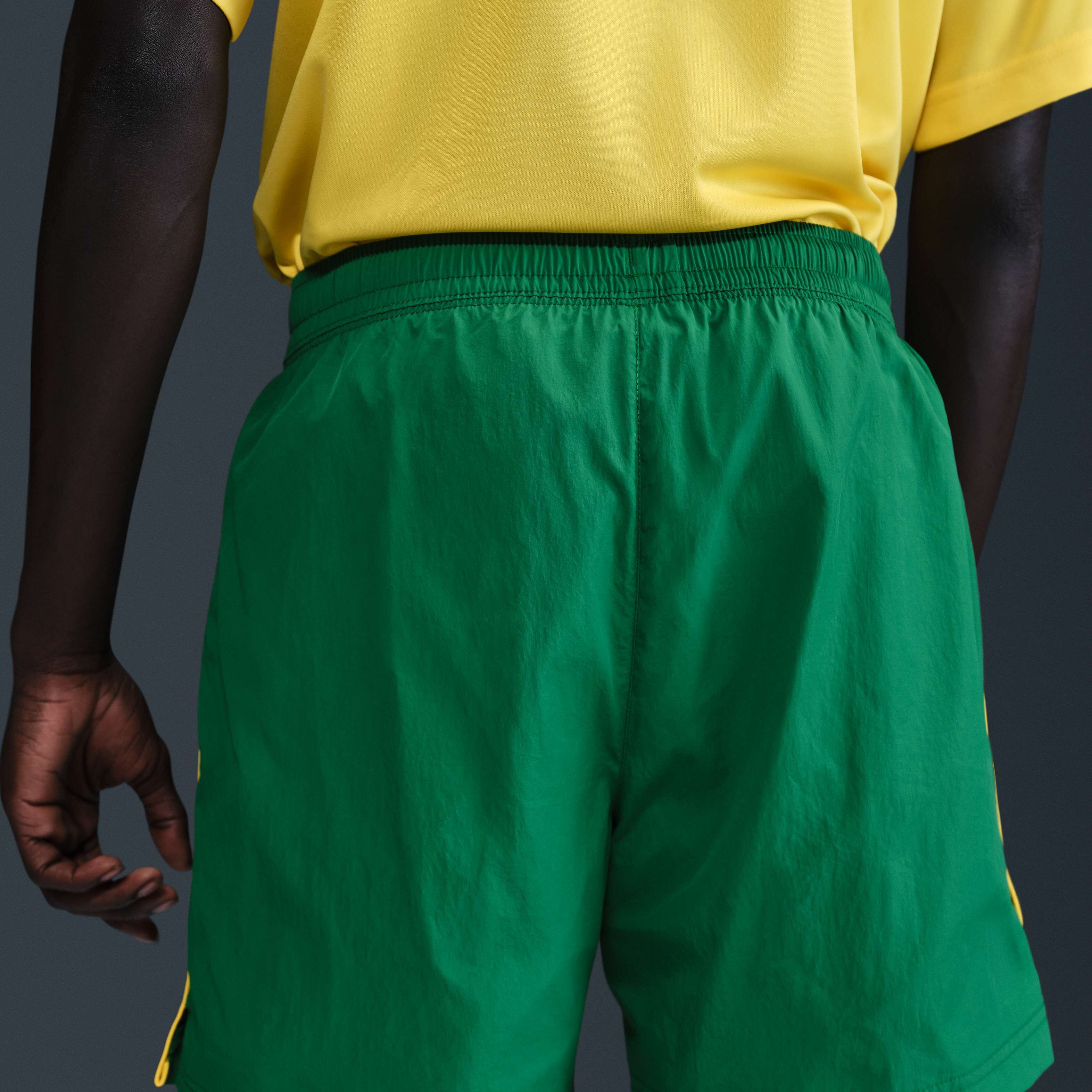 نايكي سبورتسوير image number 2