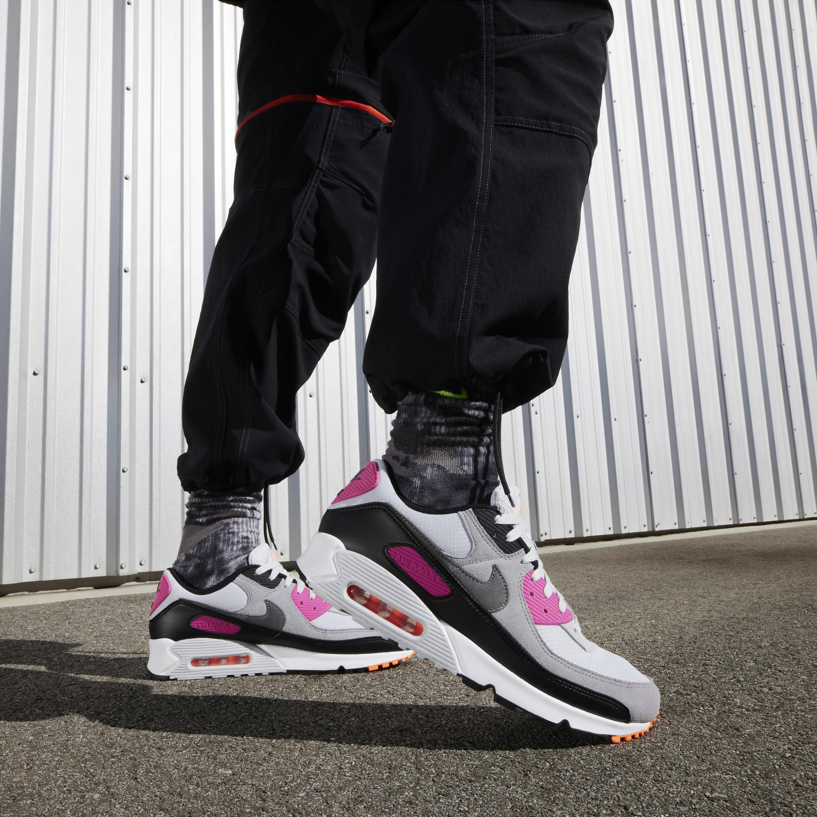 Buy Nike Air Max 90 Men s Shoes Nike Saudi Official