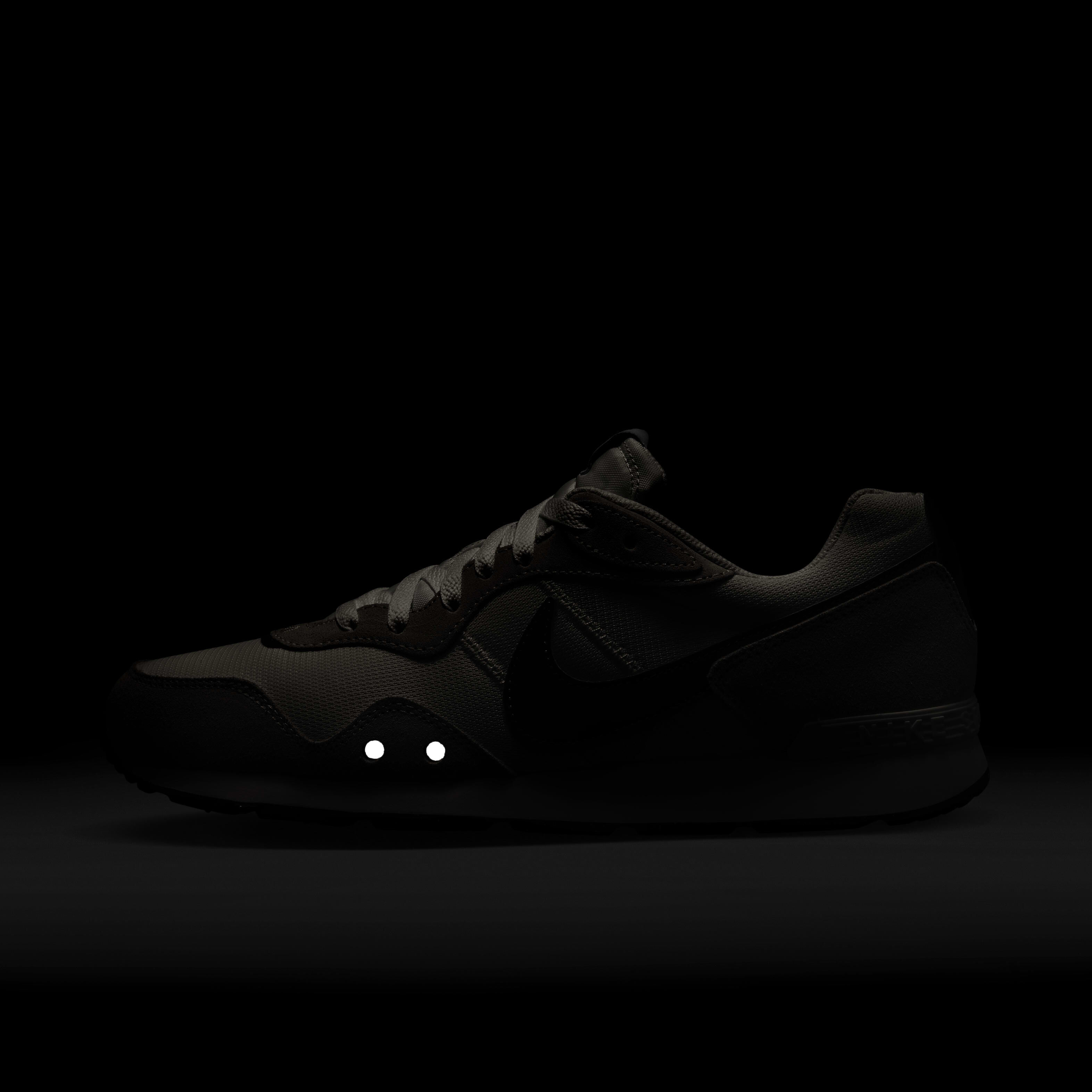 Nike Venture Runner image number 10