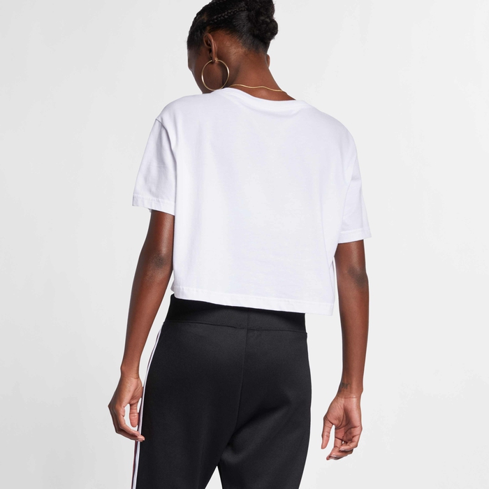 Nike Sportswear Essential image number 3 Nike Sportswear Essential image number 3