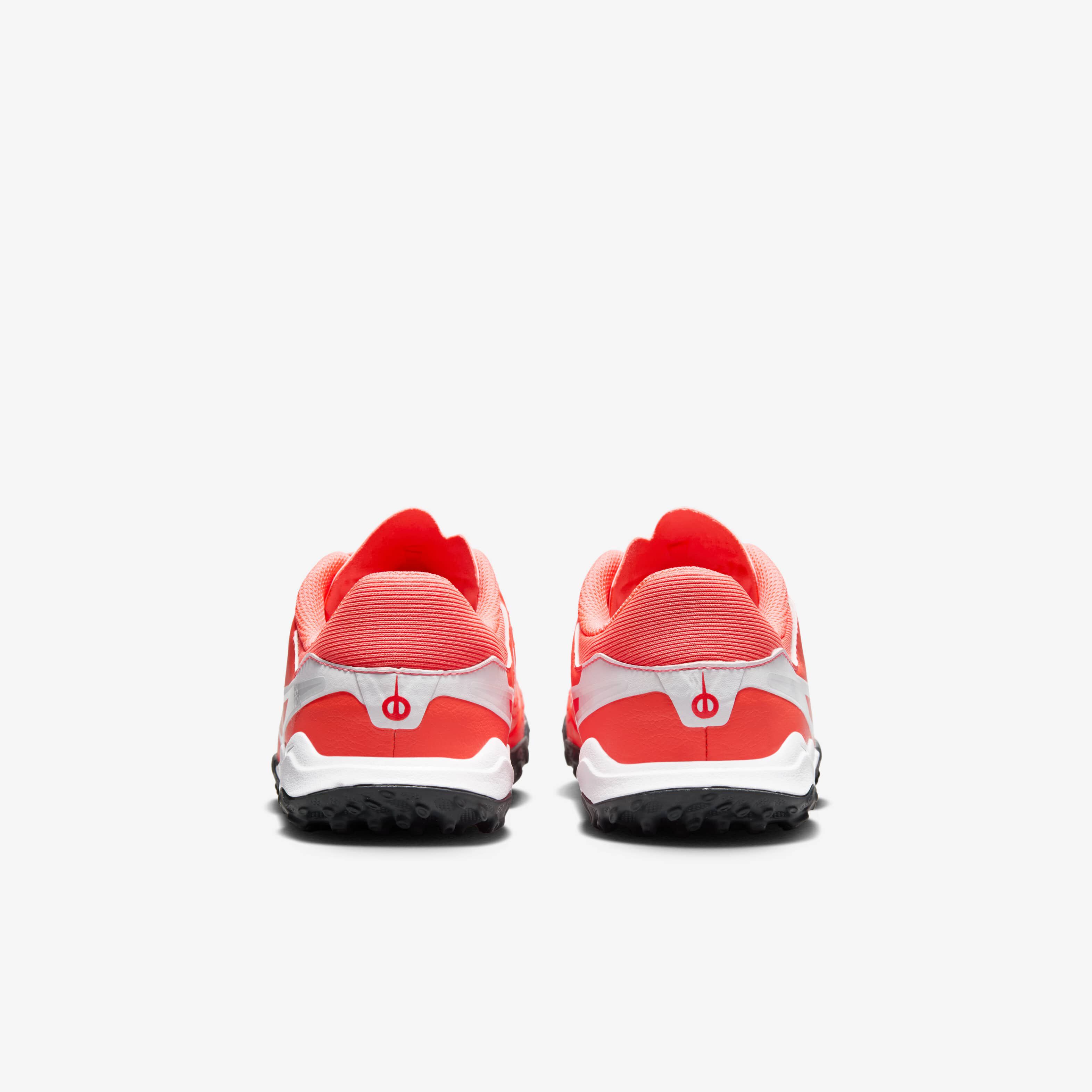 Nike Jr. Tiempo Legend 10 Academy image number 5