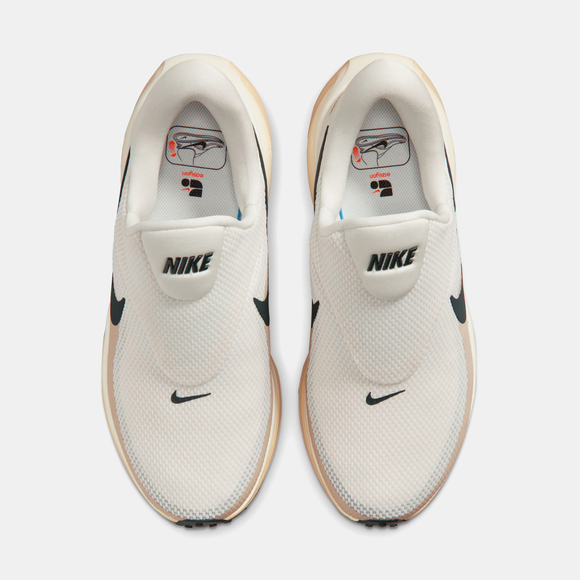 Nike Revolution 8 EasyOn image number 3