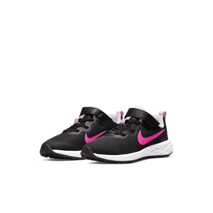 Nike Revolution 6
