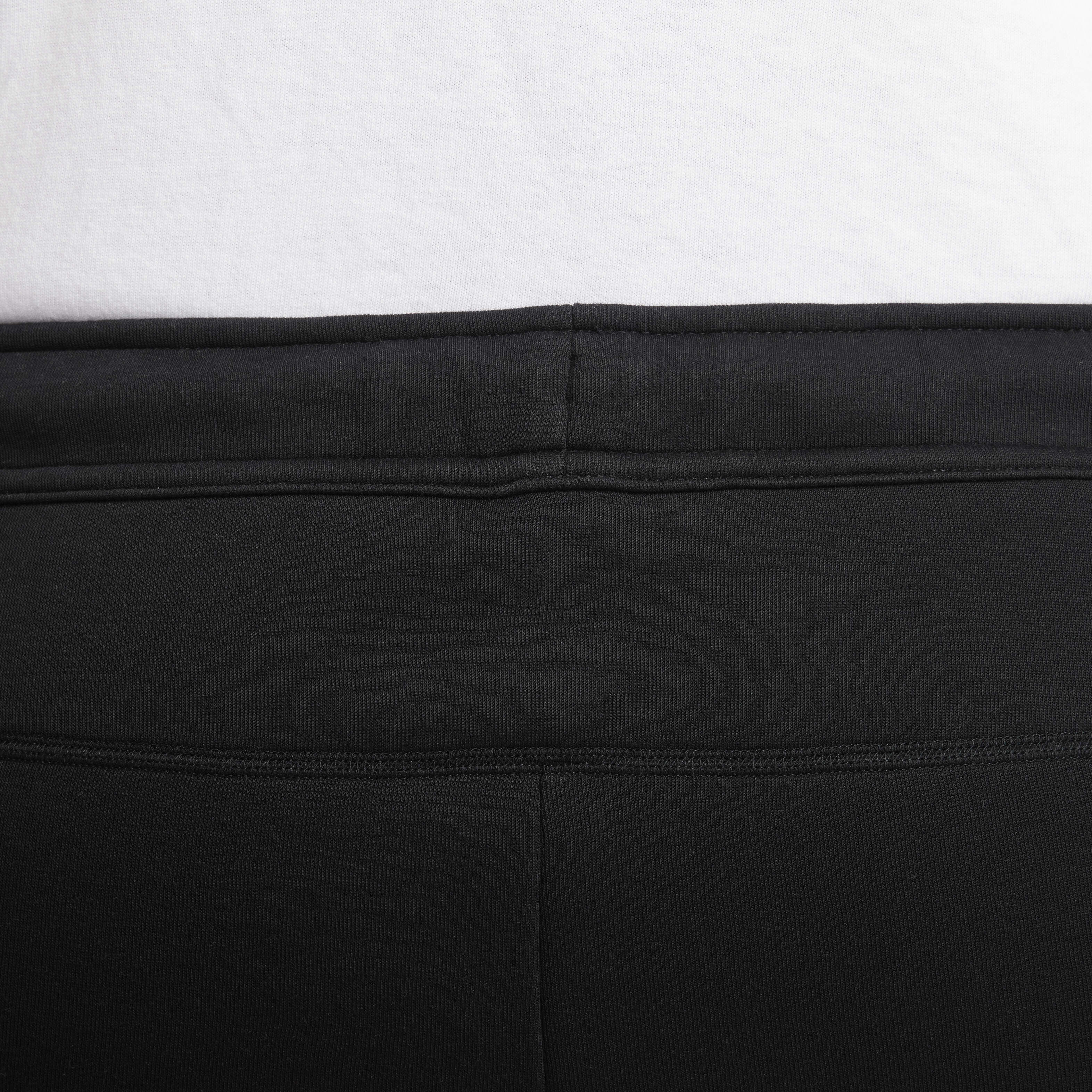 Nike Sportswear Tech Fleece image number 16