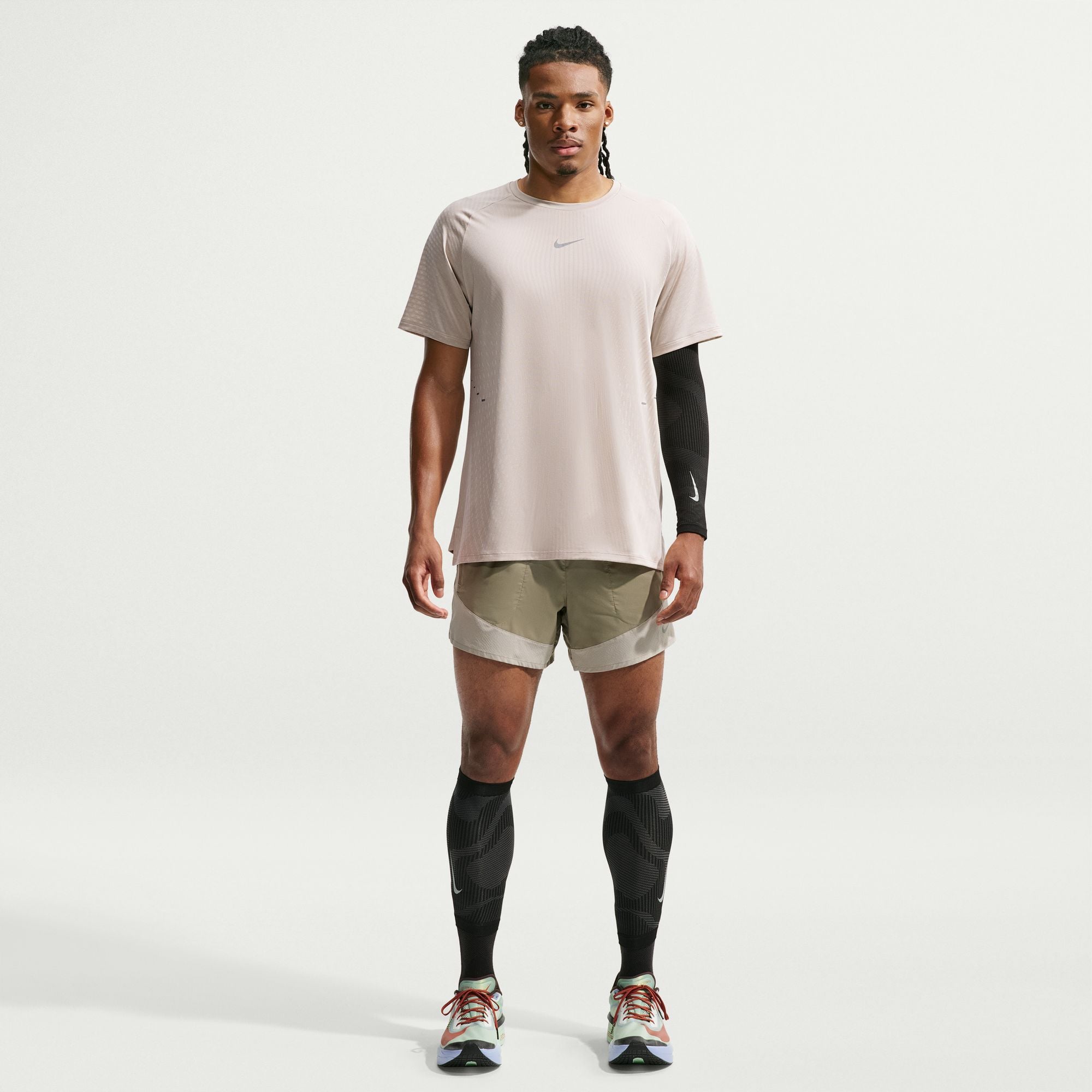 Nike Stride image number 0