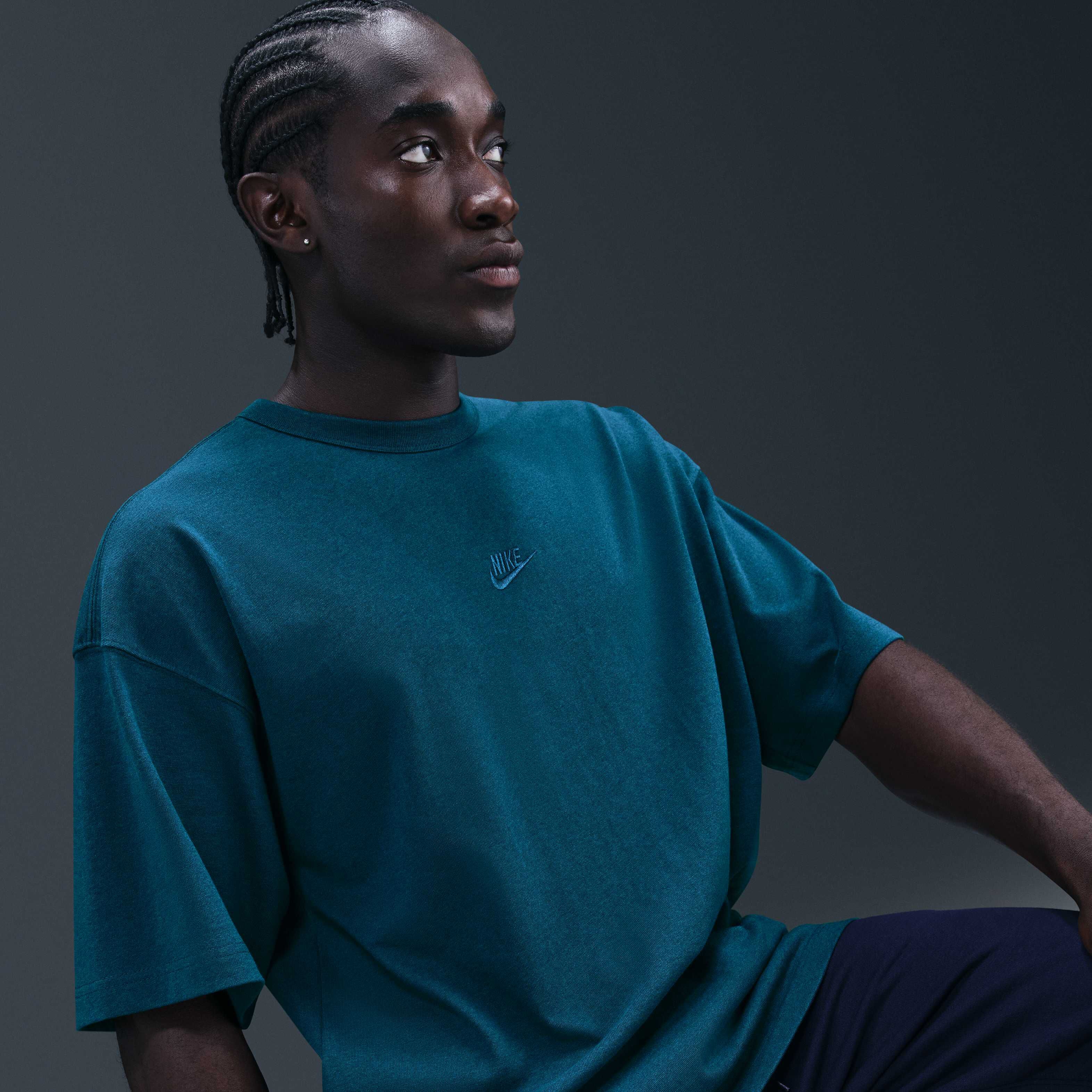 Nike Sportswear Premium Essentials image number 2