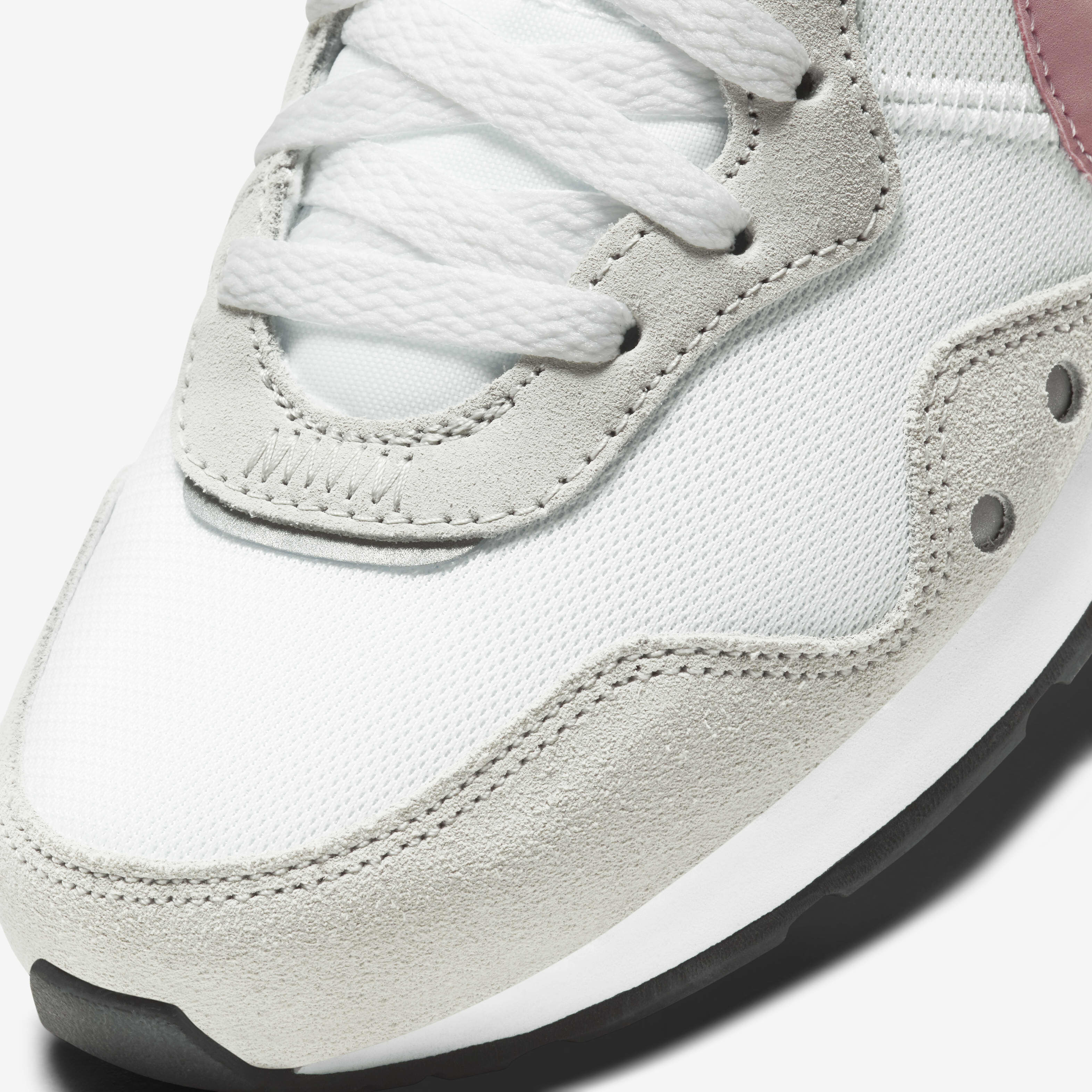 Nike Venture Runner image number 6