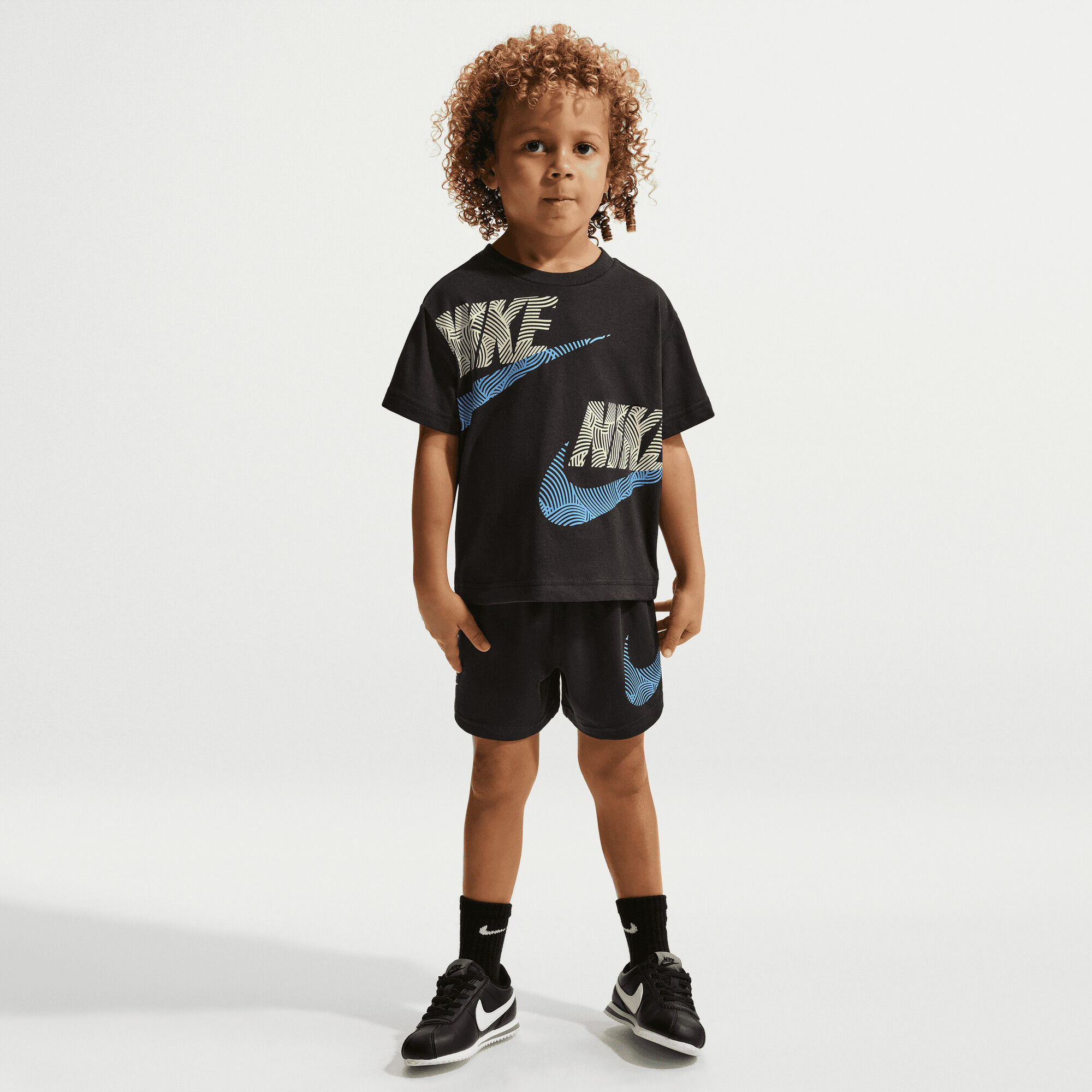 Nike Sportswear In The Zone image number 0