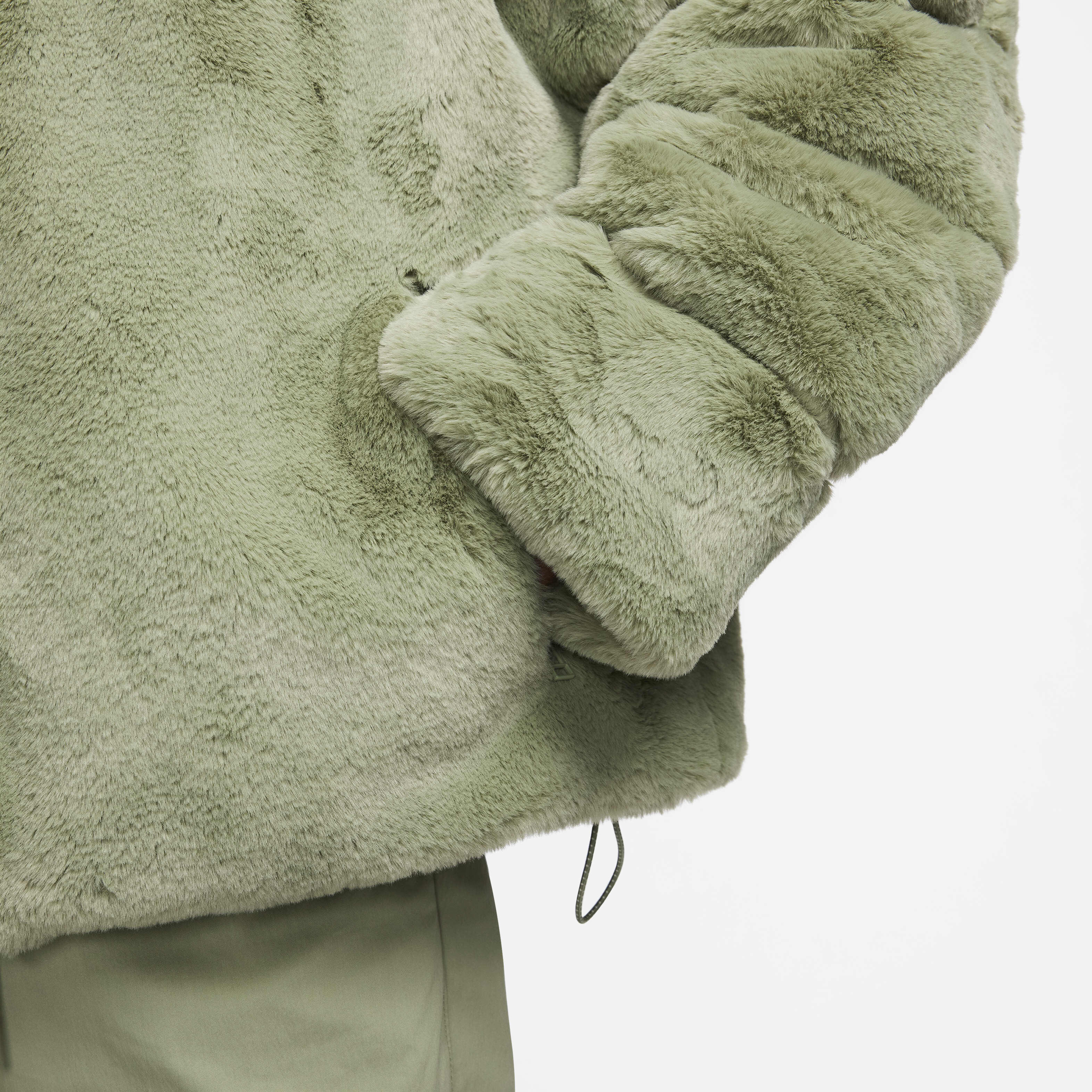 نايكي سبورتسوير ايسنشال image number 4