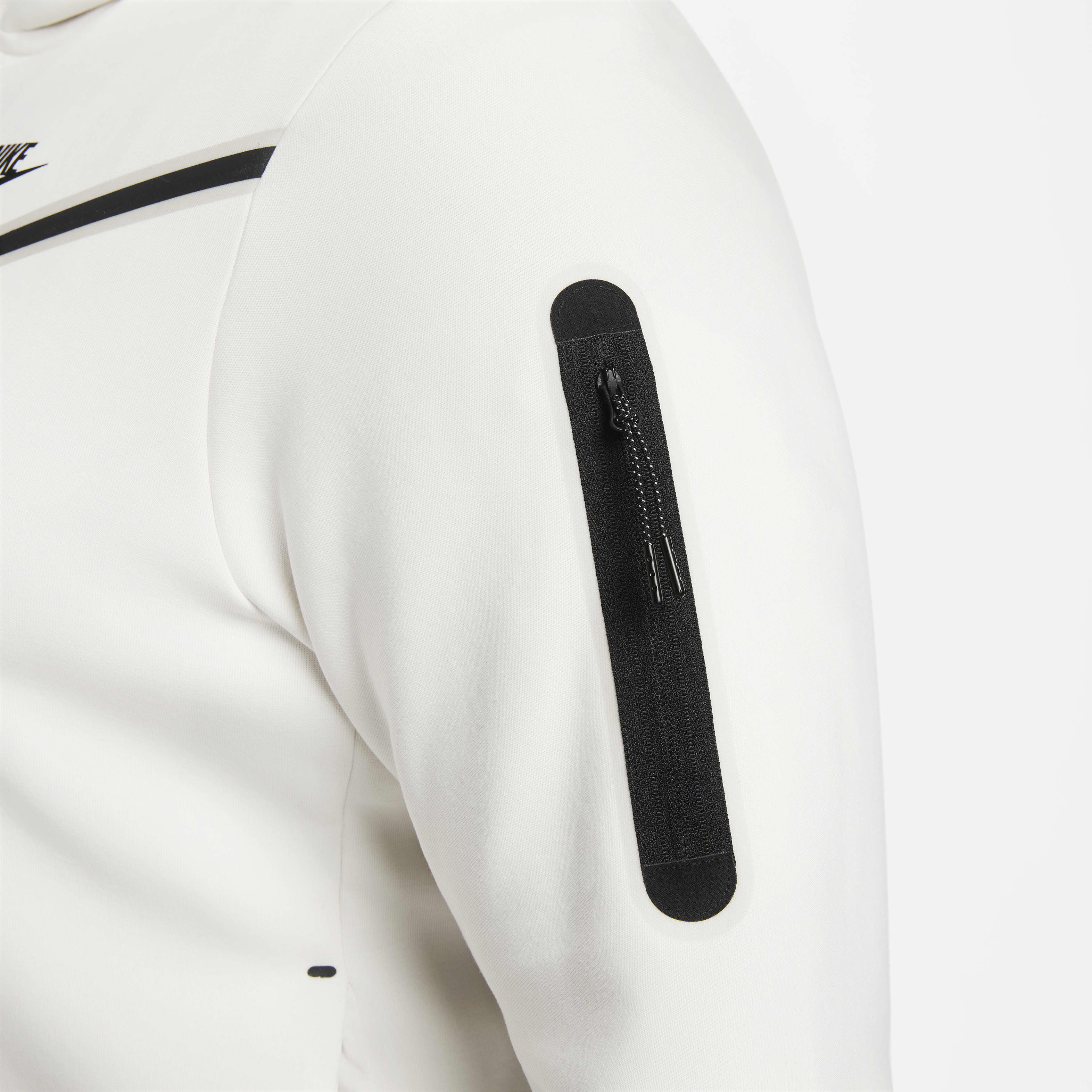 نايكي سبورتسوير تك فليس image number 10