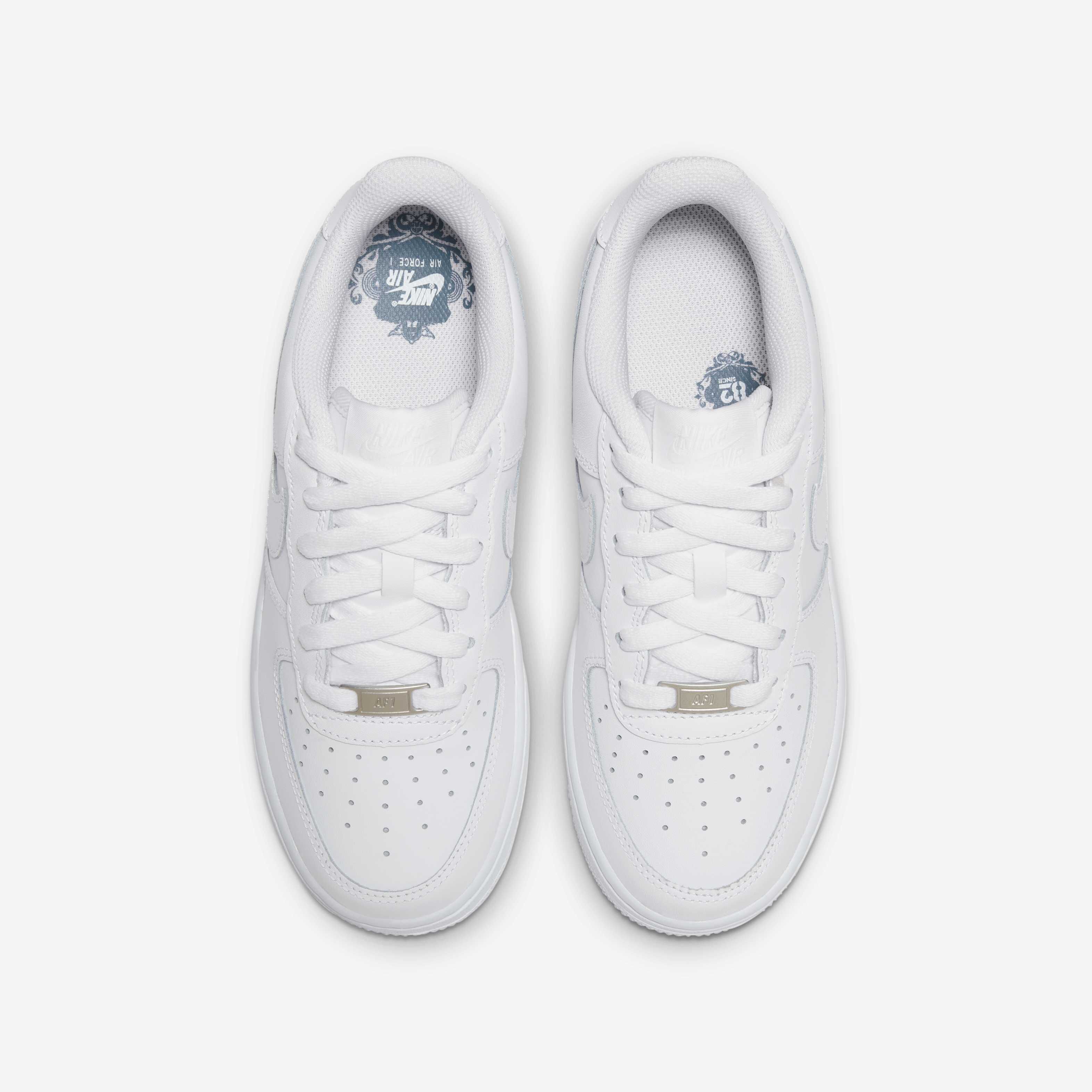 Nike Air Force 1 LE image number 3