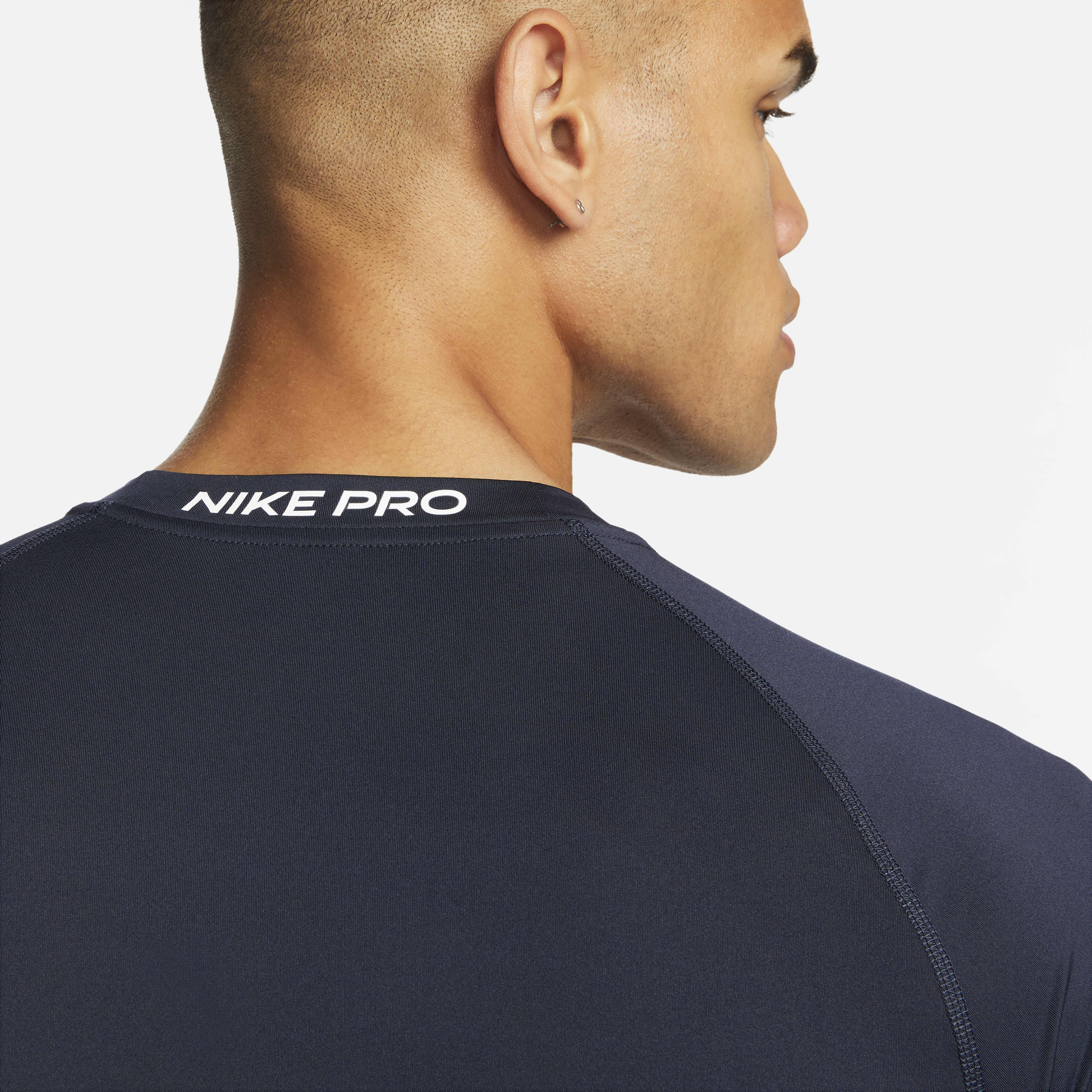 Nike Pro image number 3