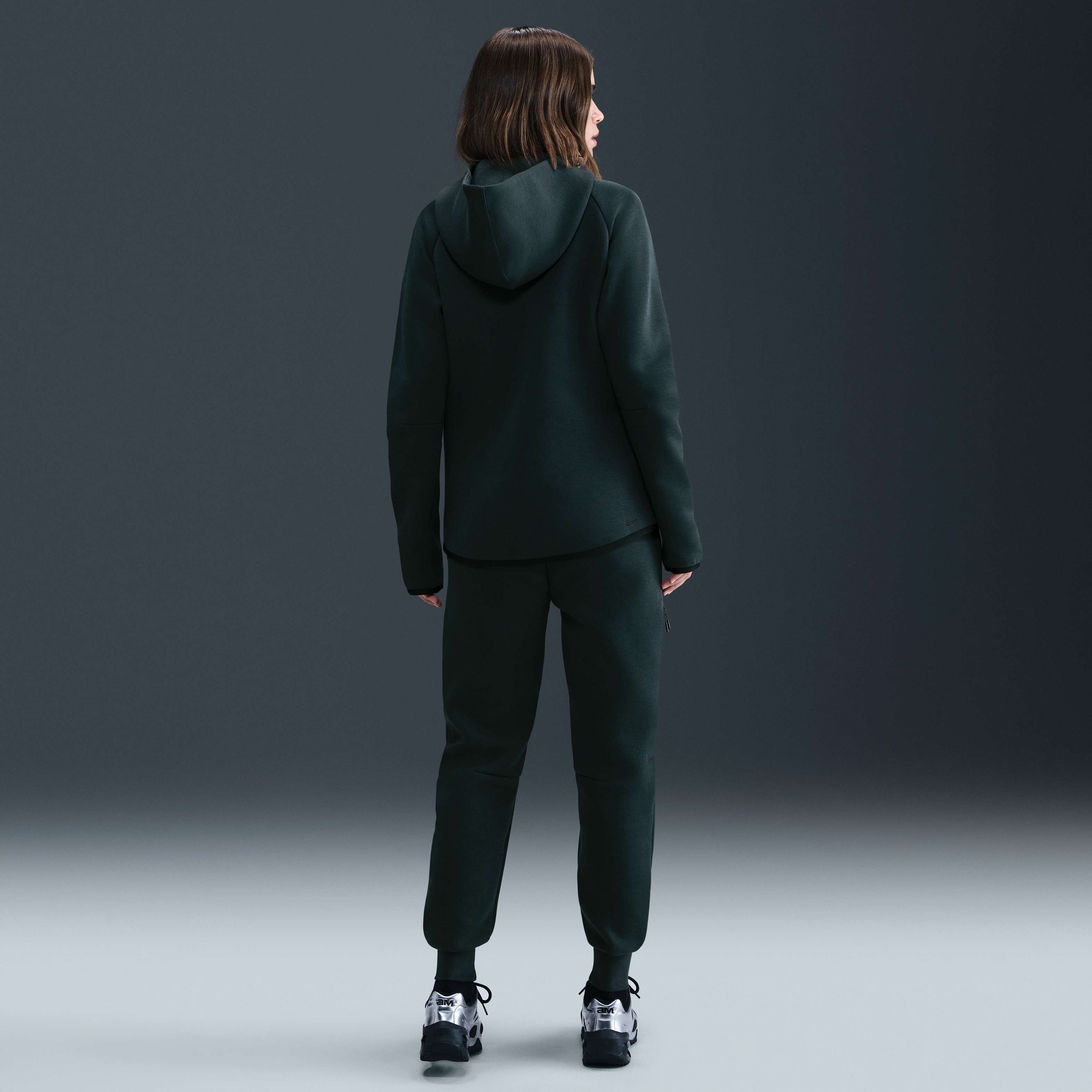 Nike Sportswear Tech Fleece image number 3