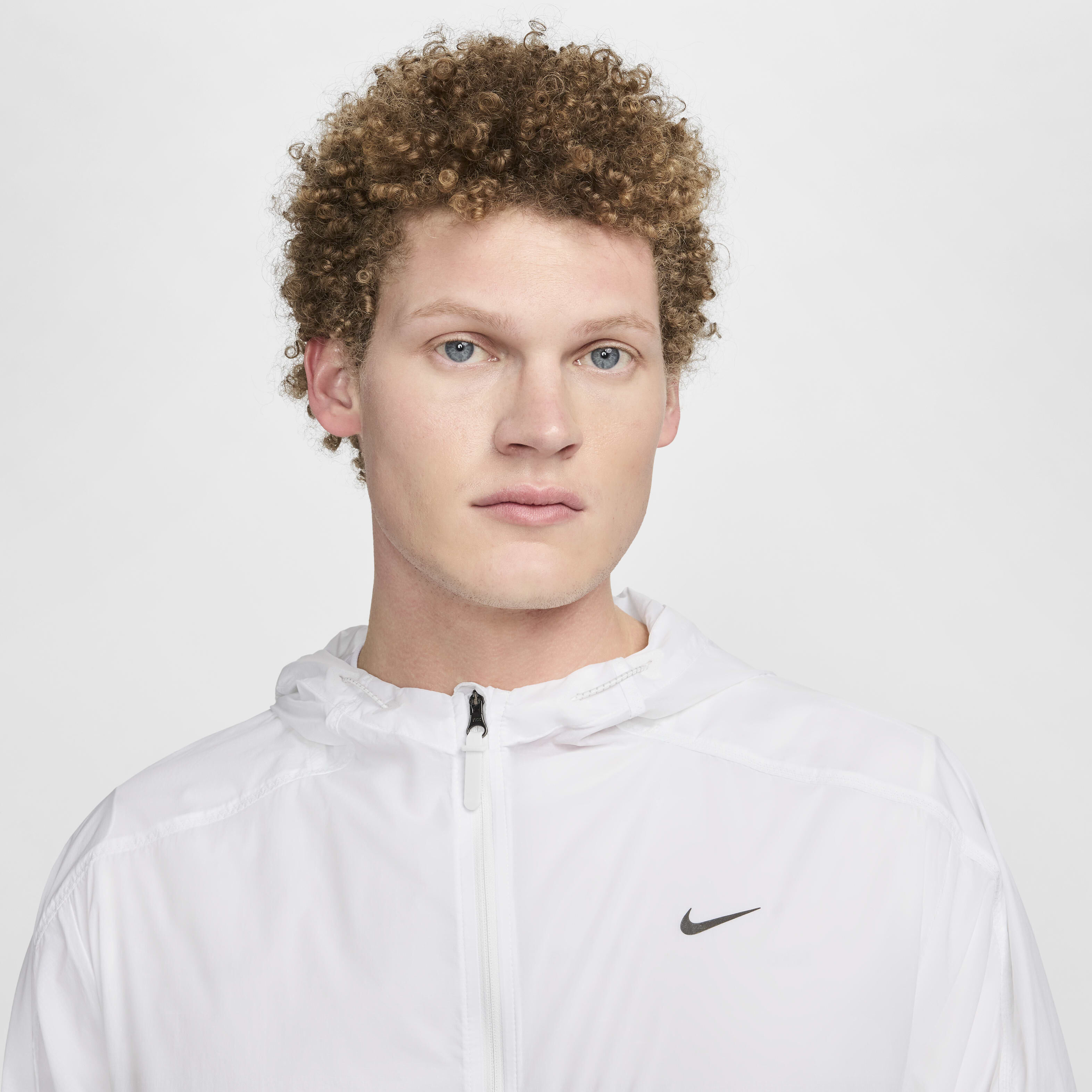 Buy Nike Running Division Men s UV Running Jacket Nike Saudi Official