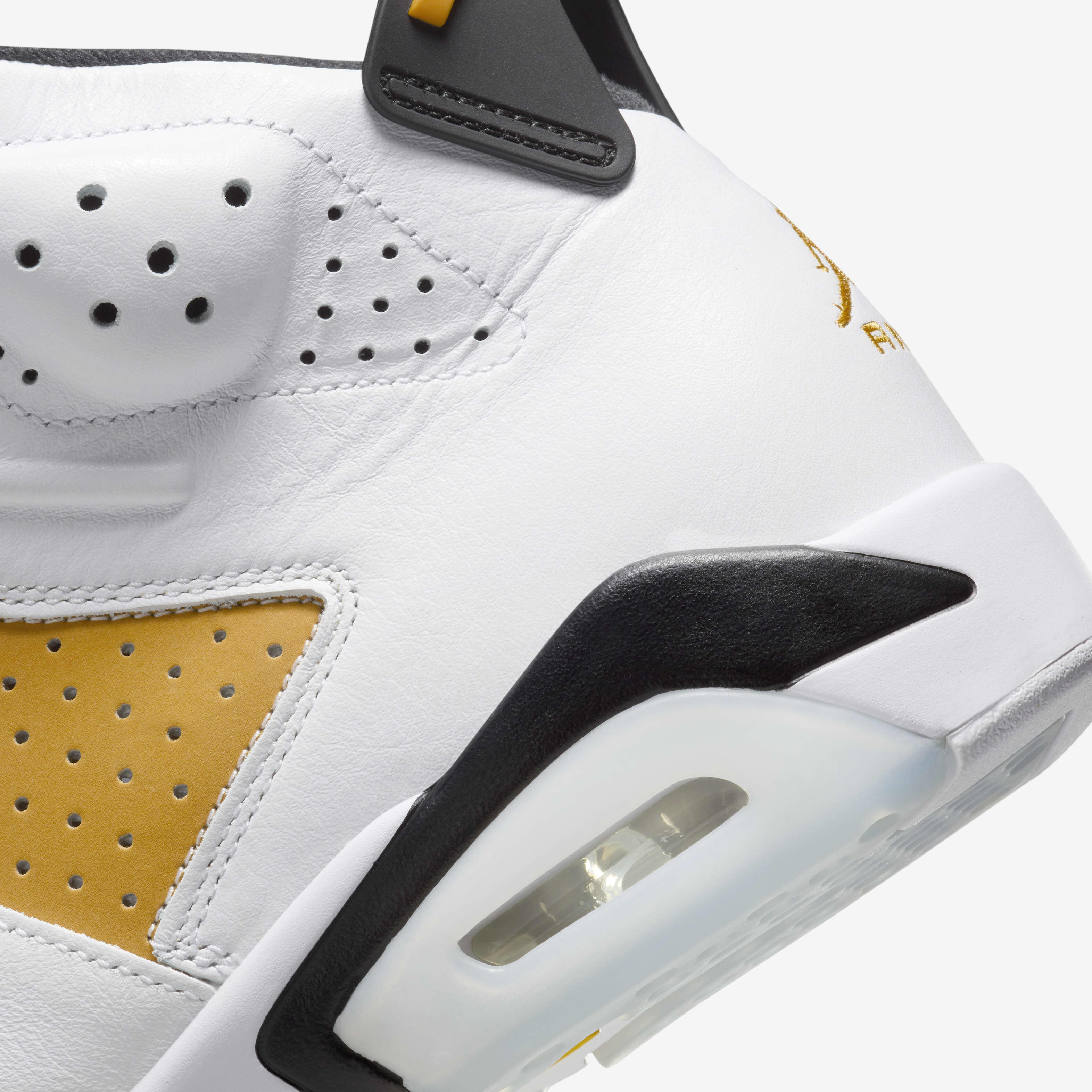 Buy Air Jordan 6 Retro Men s Shoes Nike Saudi Official