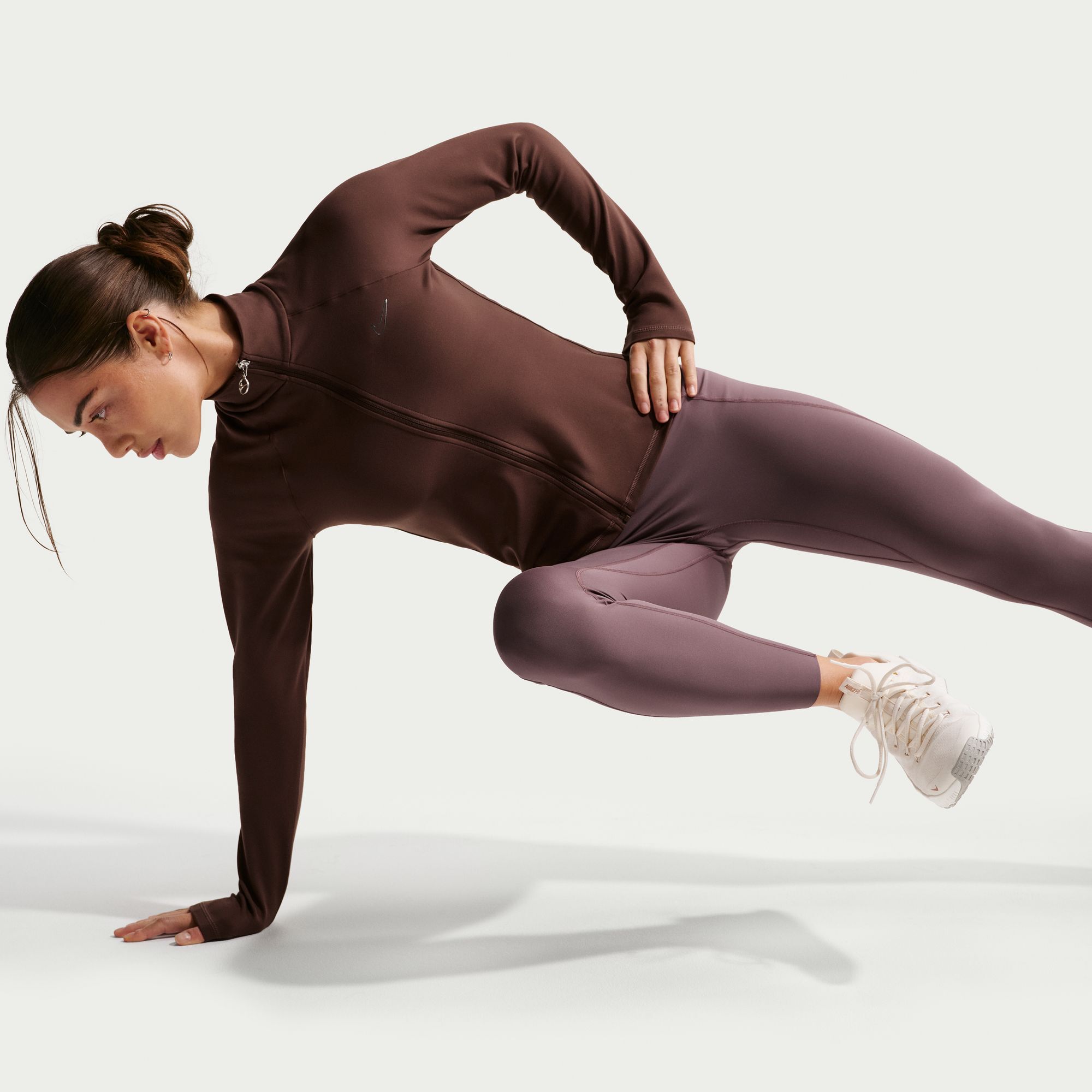 Nike image number 4