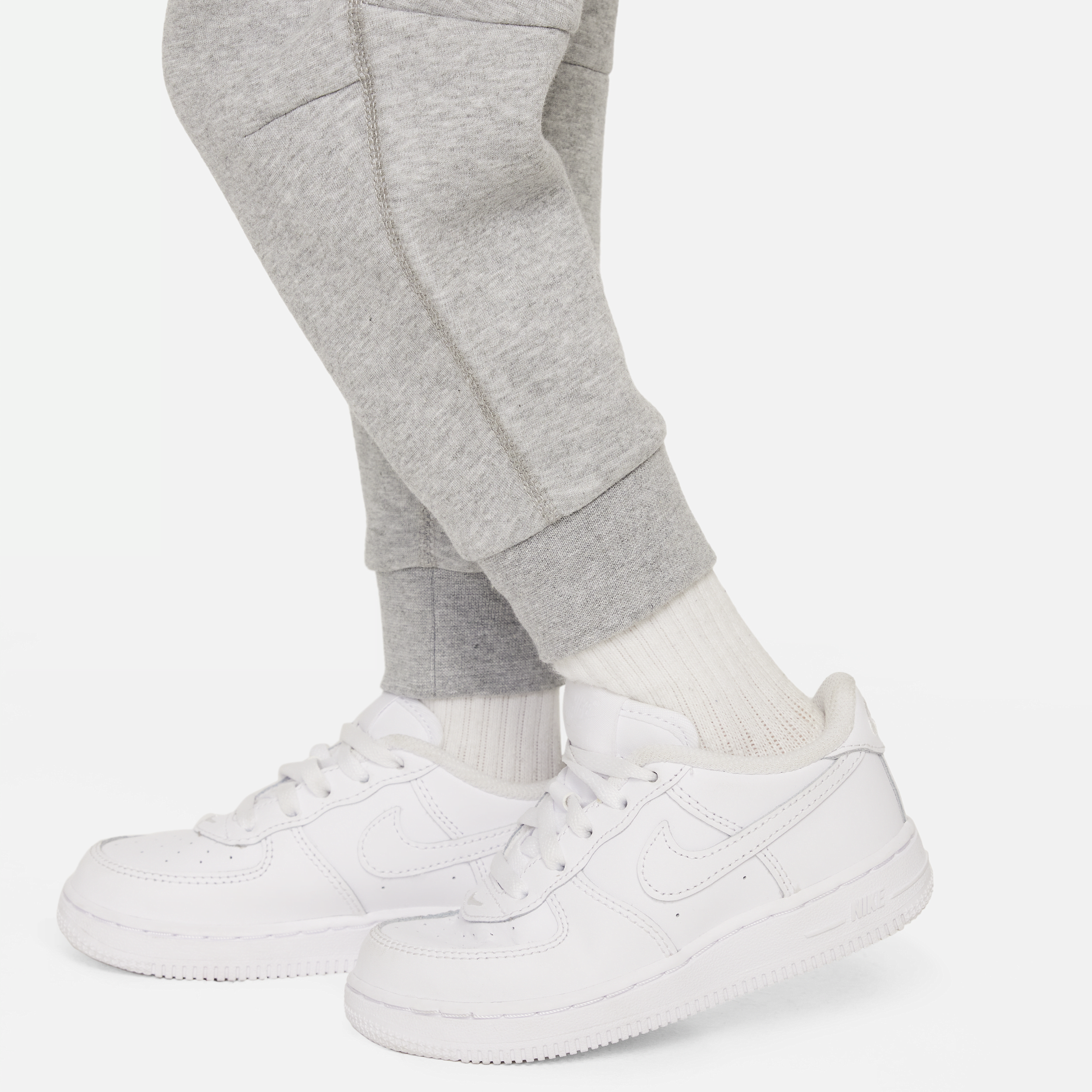 طقم نايكي سبورتسوير تك فليس بسحاب كامل image number 6