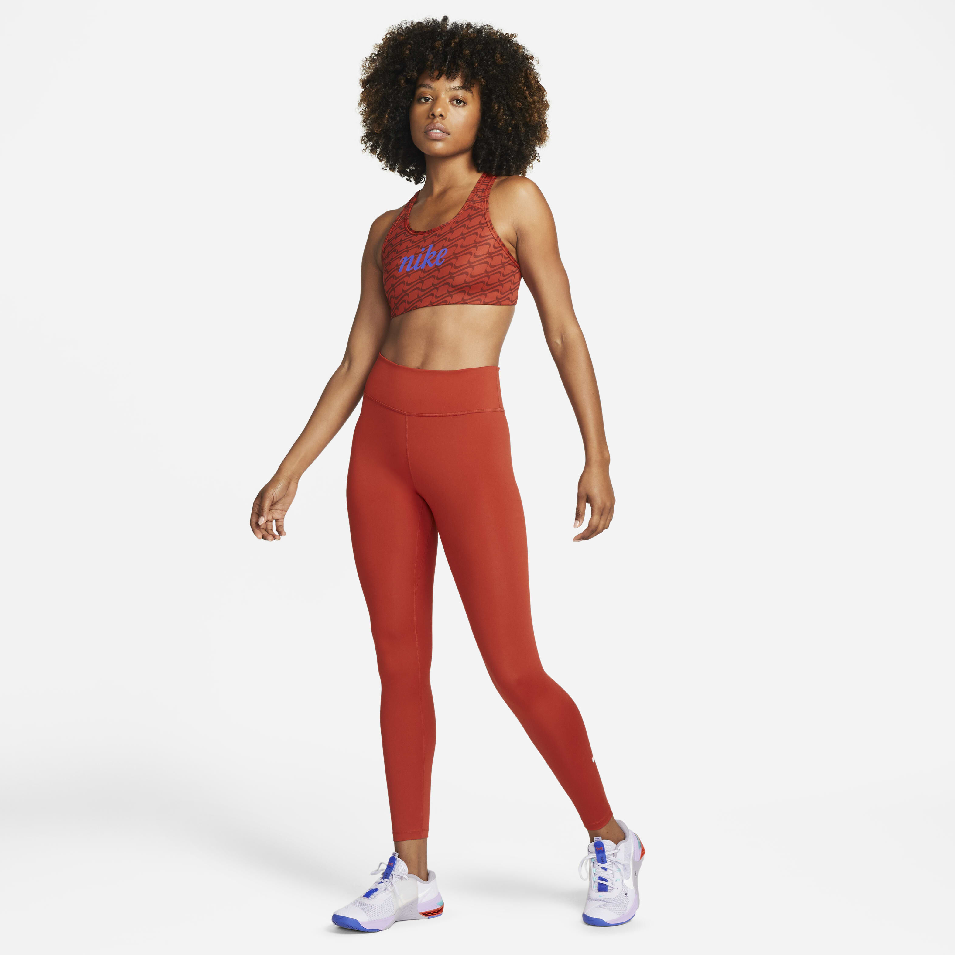 Nike Swoosh Icon Clash image number 3