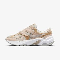 Nike AL8