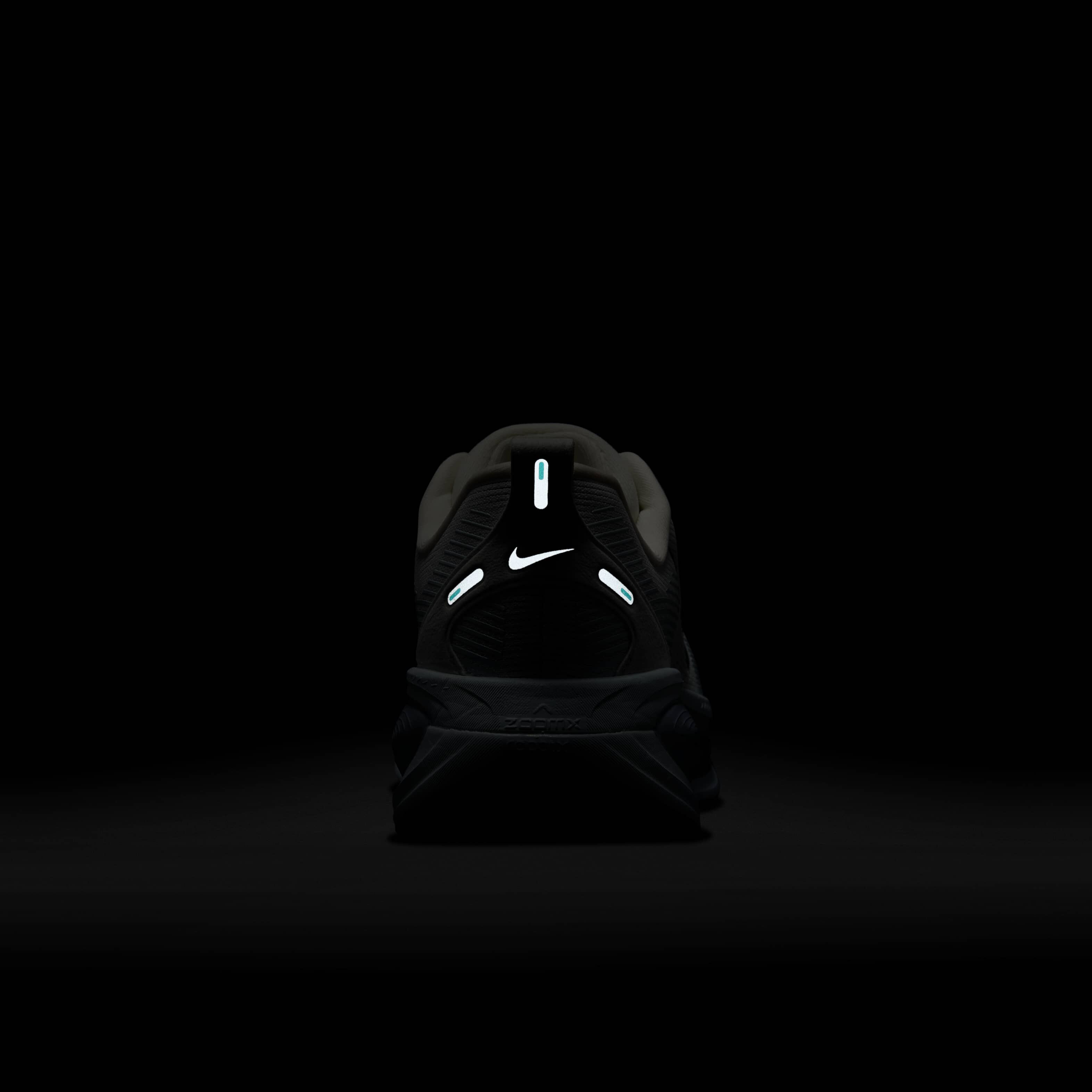 نايكي فوميرو 18 image number 8