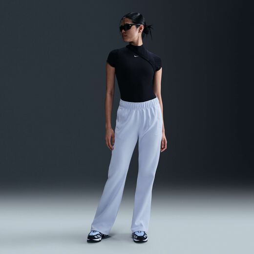 نايكي سبورتسوير ويندرانر