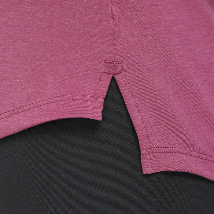 Nike Dri-FIT UV One Luxe image number 2 Nike Dri-FIT UV One Luxe image number 2