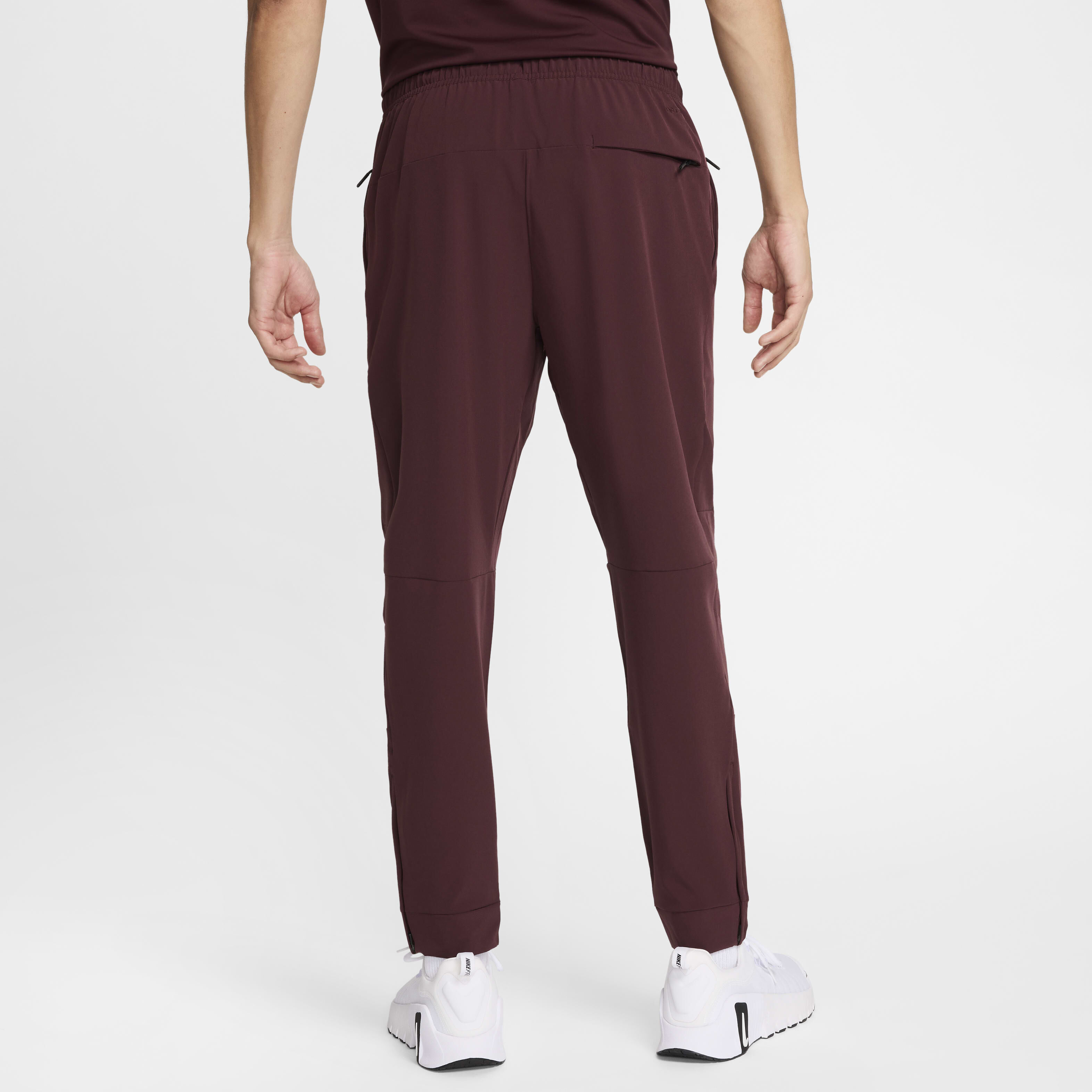 Mens nike joggers with zipper pockets best sale