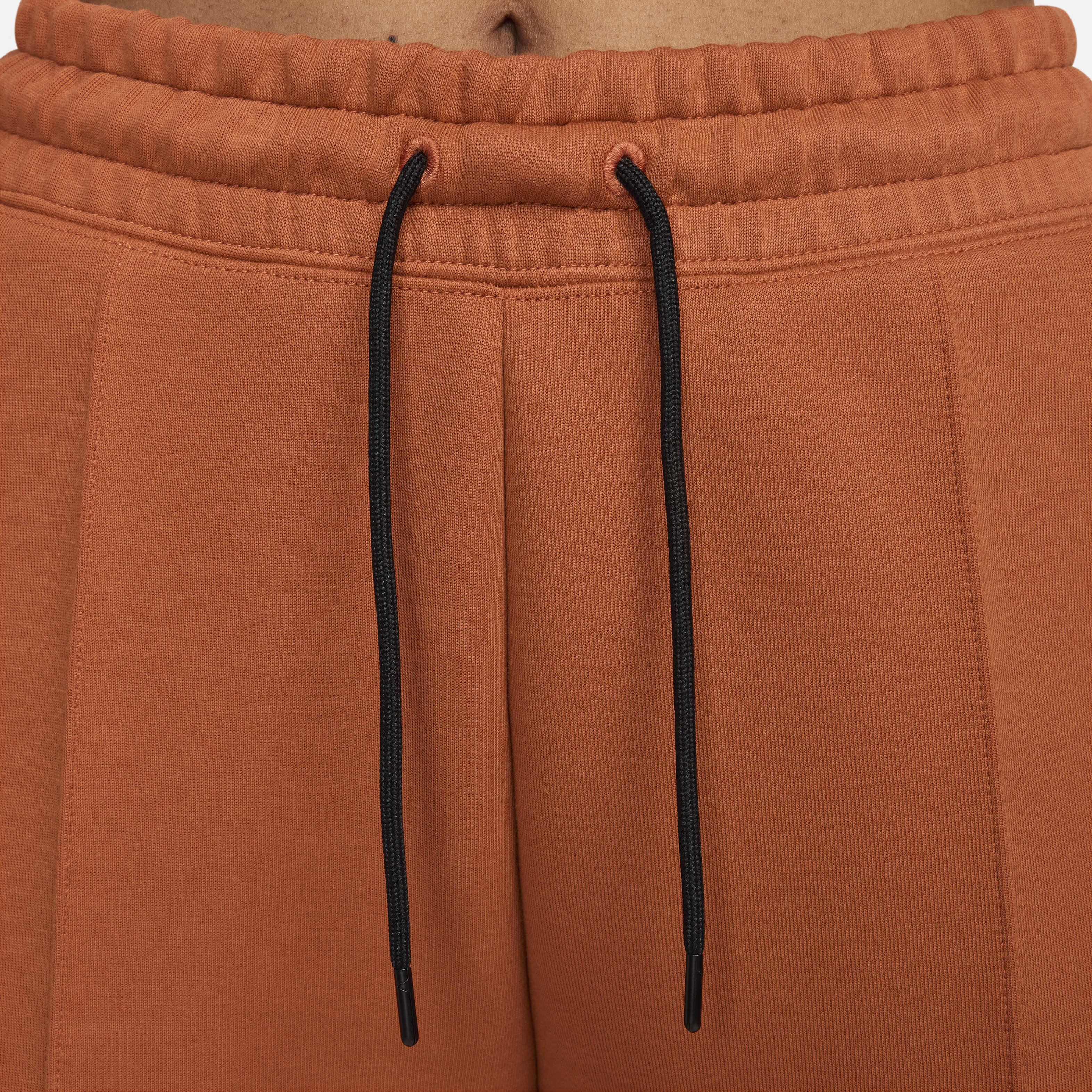Nike Sportswear Tech Fleece image number 2