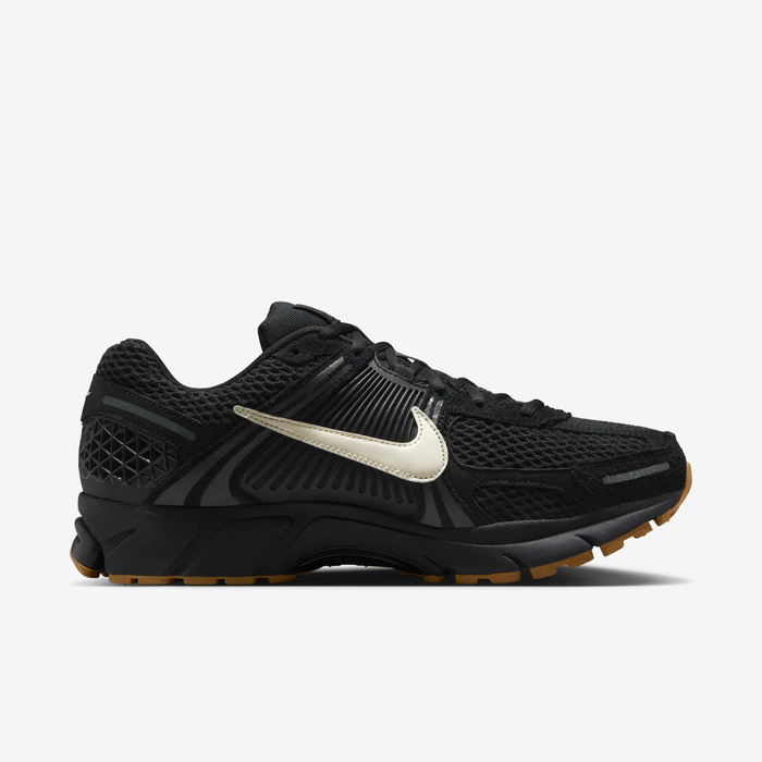 Nike Zoom Vomero 5 image number 2 Nike Zoom Vomero 5 image number 2