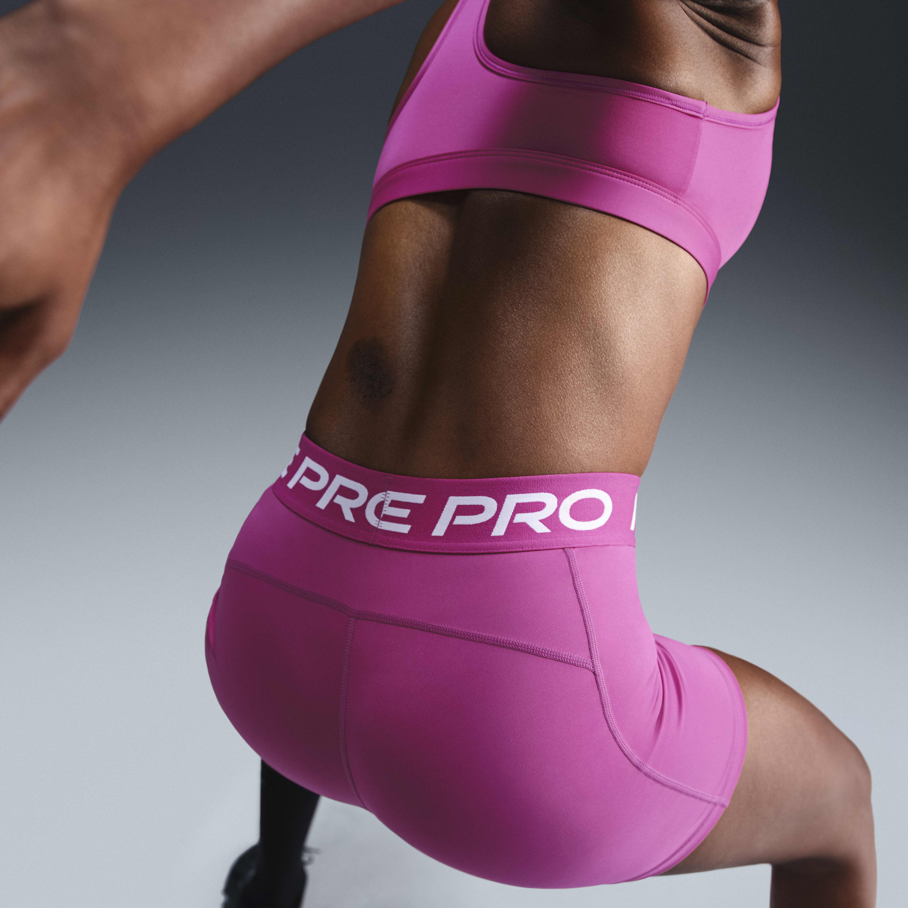Nike Pro 365 image number 1