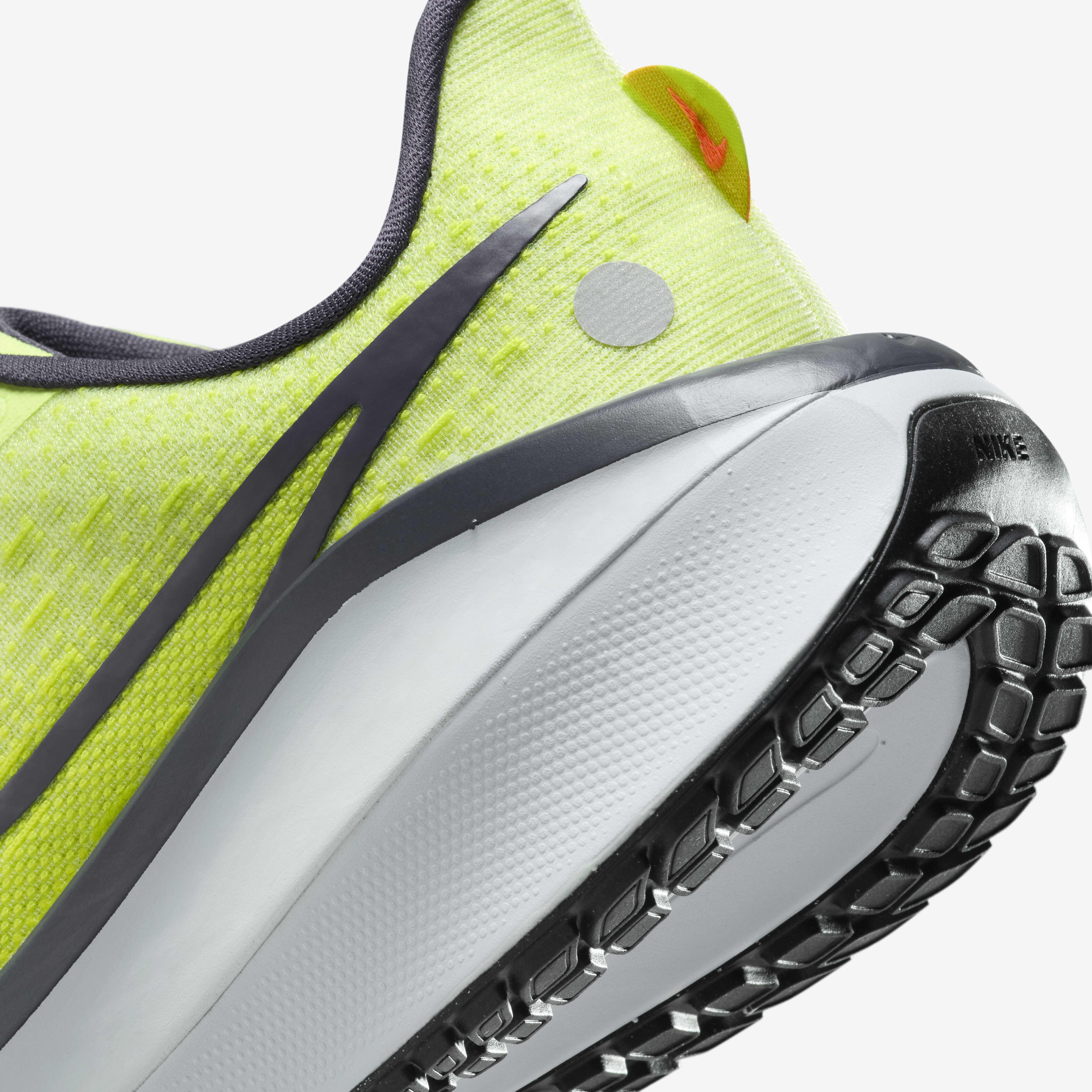Buy Nike Vomero 17 Women s Road Running Shoes Nike Saudi Official