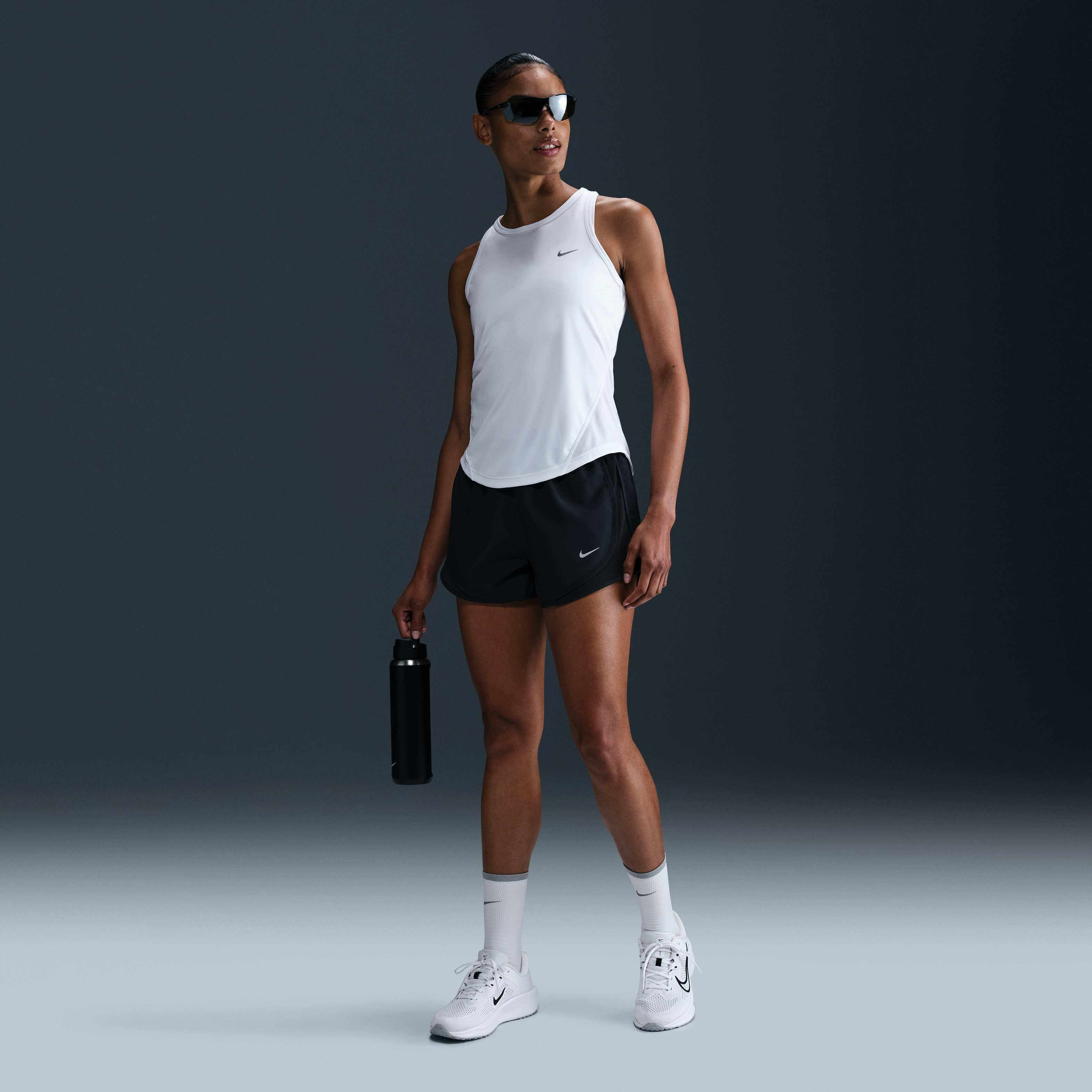 نايكي تيمبو image number 3