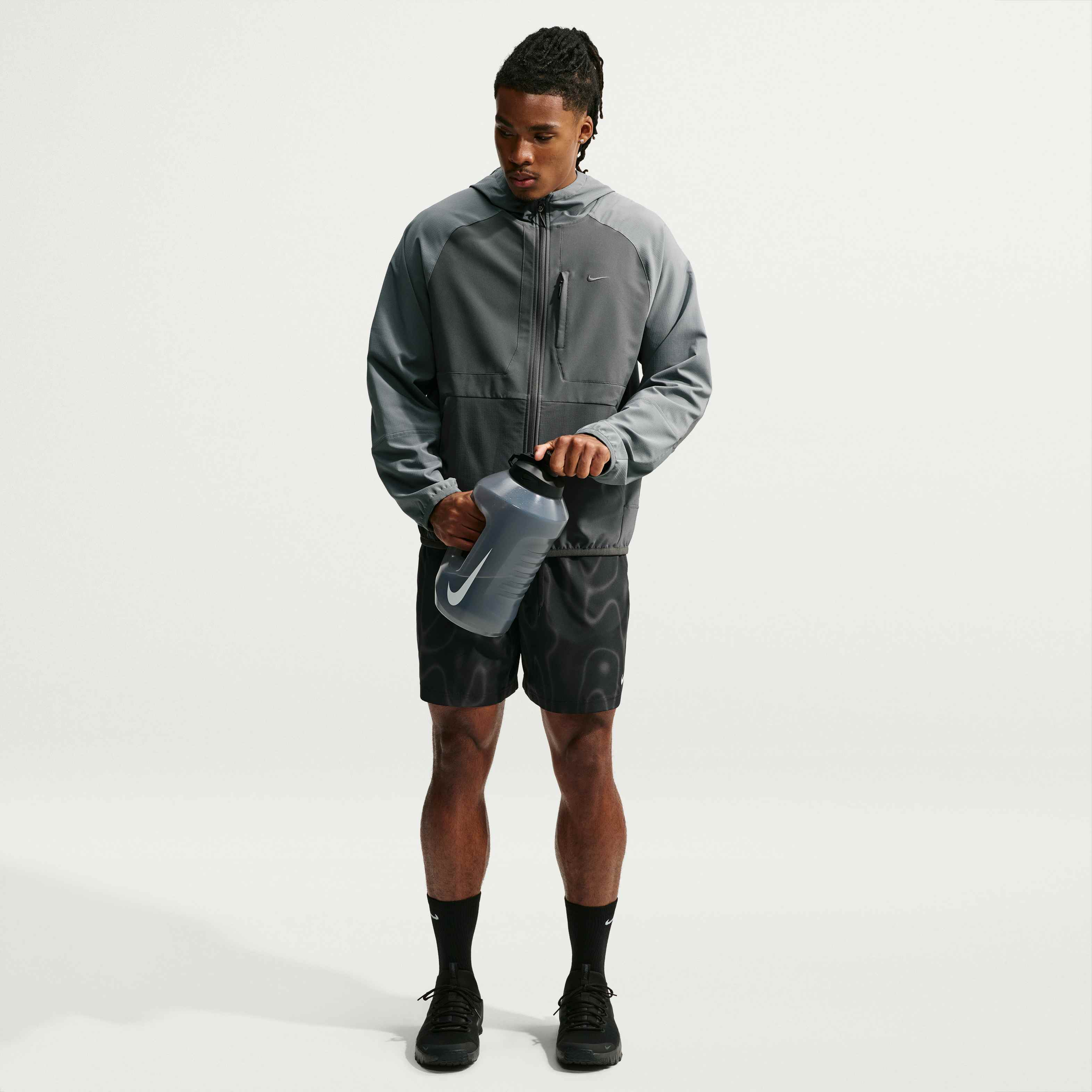 نايكي انليميتد image number 3