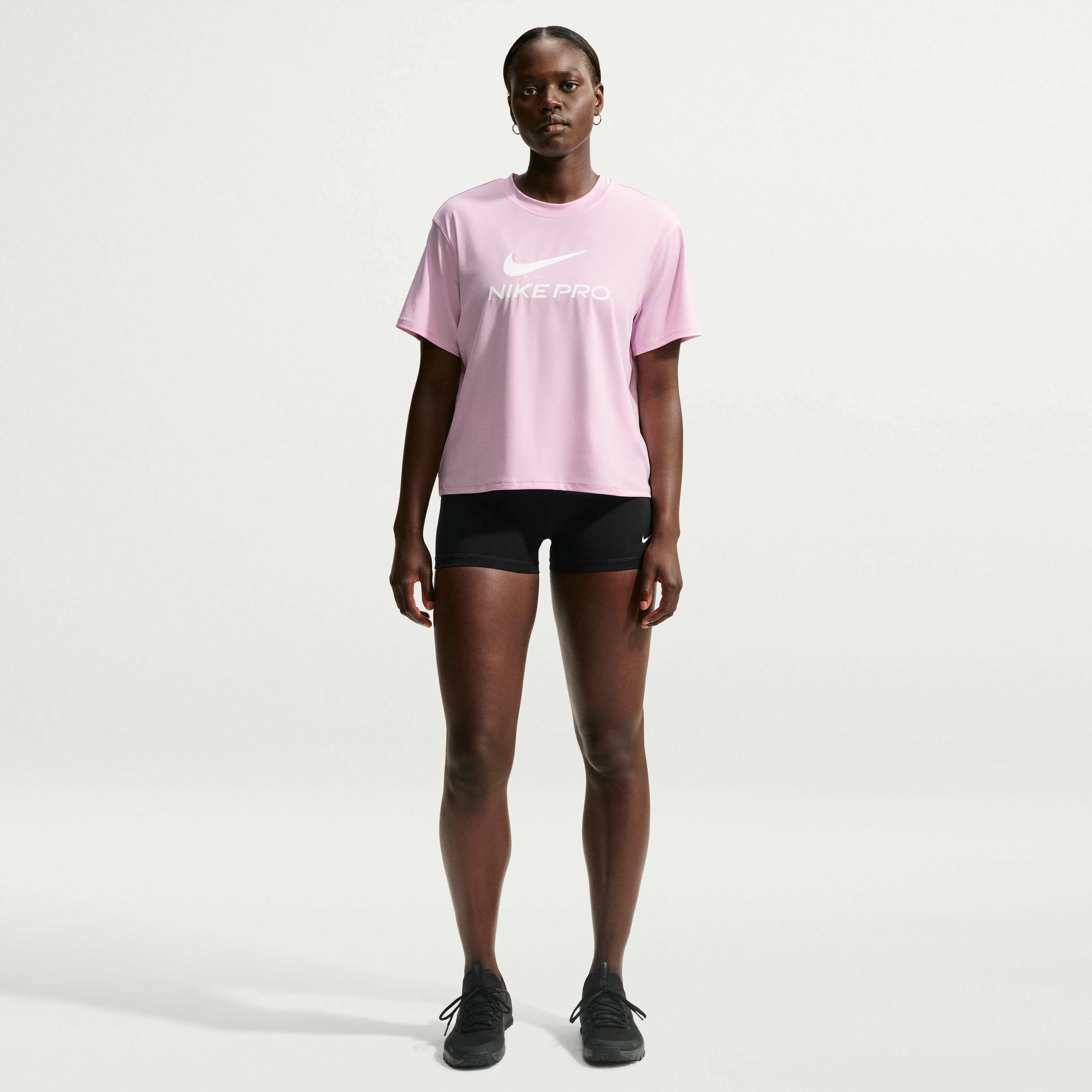Nike Pro image number 3
