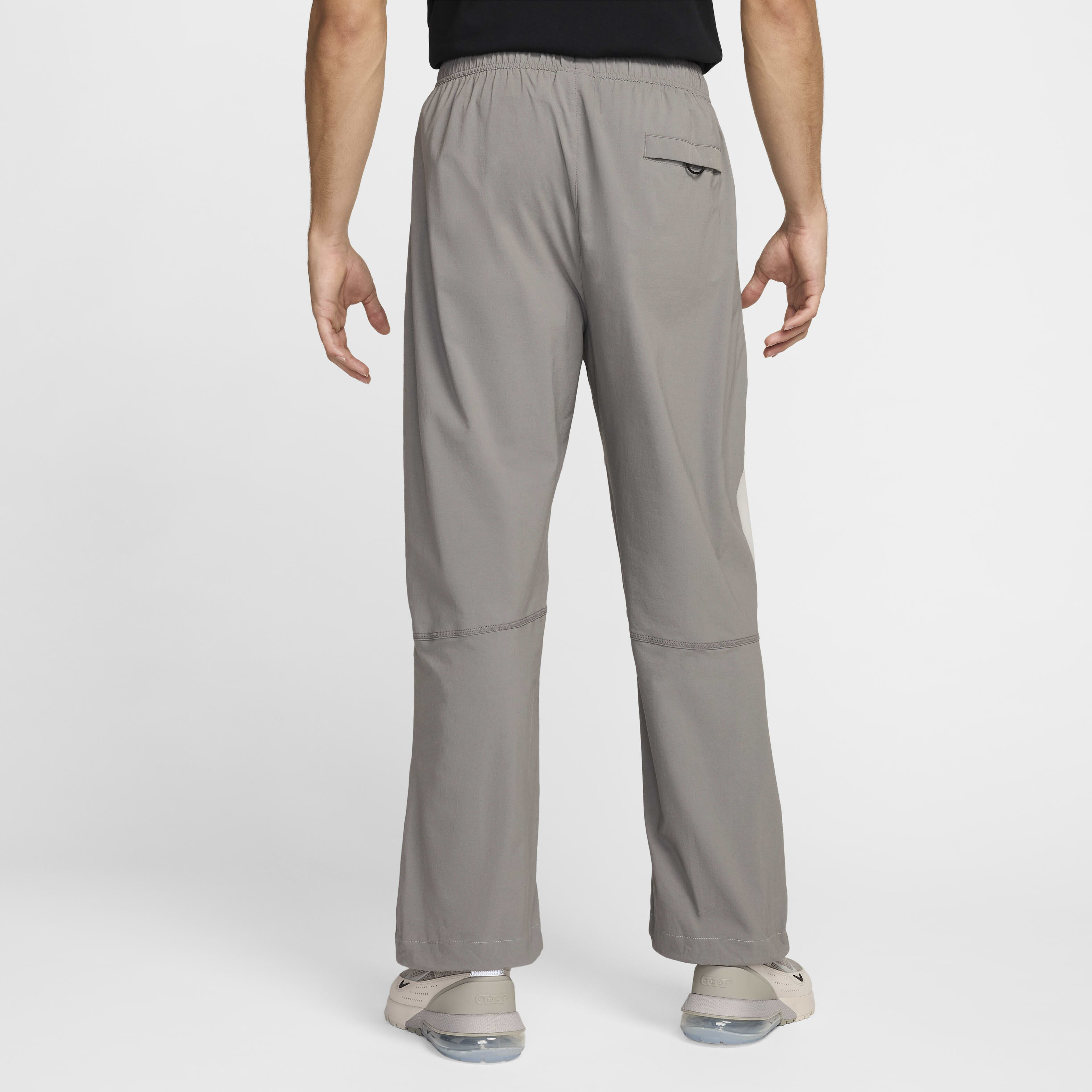 Buy Nike Tech Men's Woven Oversized Trousers - Flat Pewter/Light Iron  Ore/Black | Nike Saudi Official