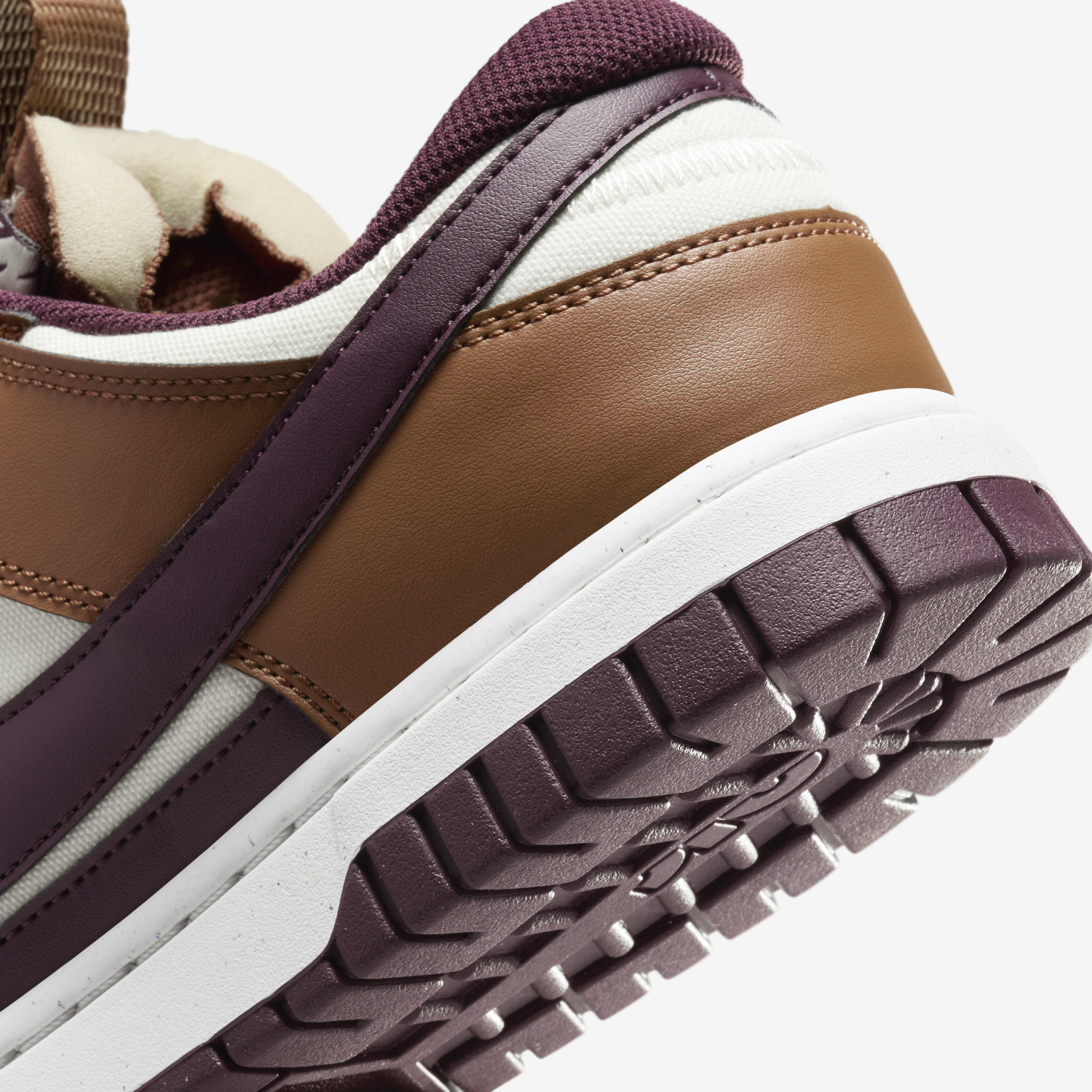 Nike Dunk Low Jumbo image number 7