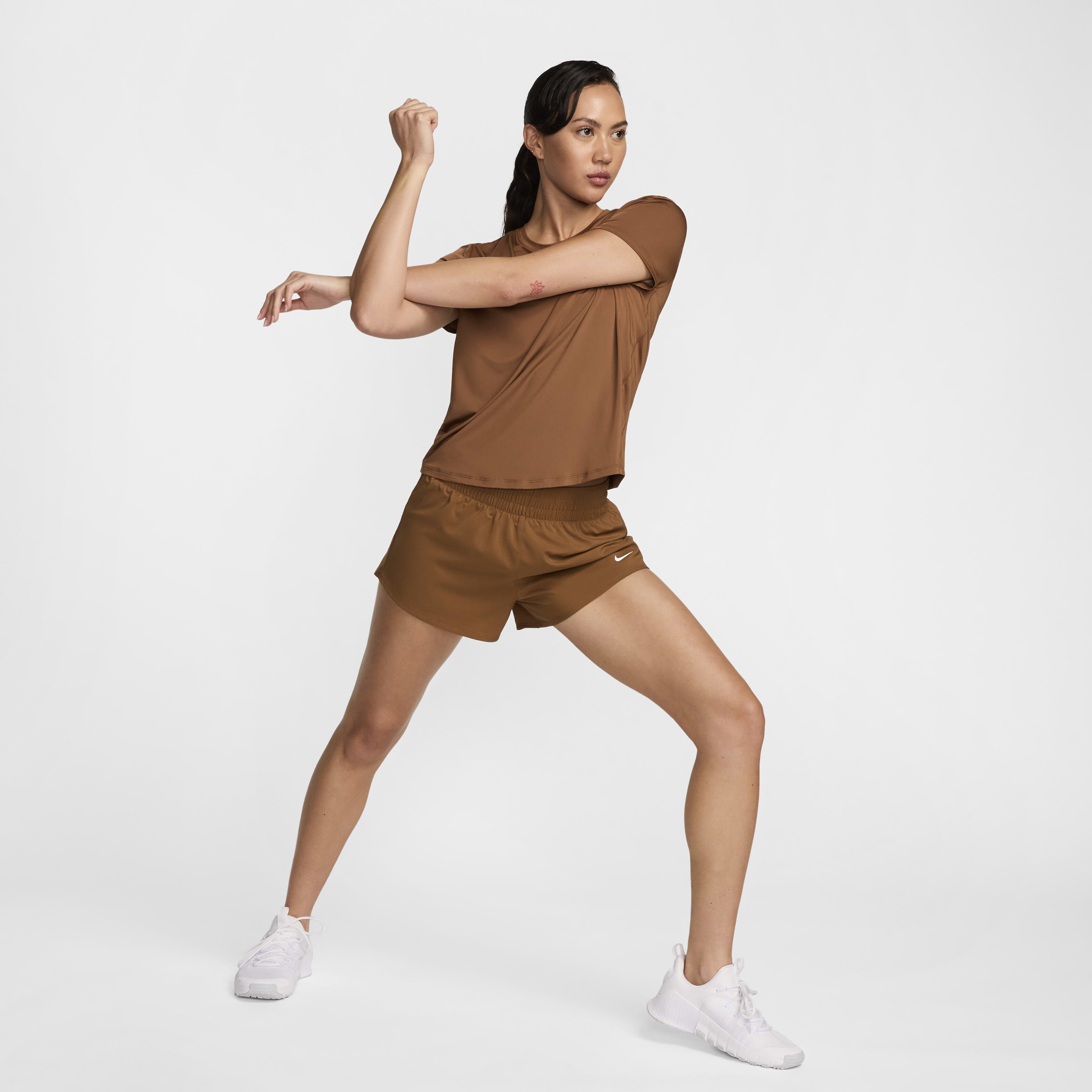 ブッカー1 Buy Nike One Classic Women's Dri-FIT Short-Sleeve Top
