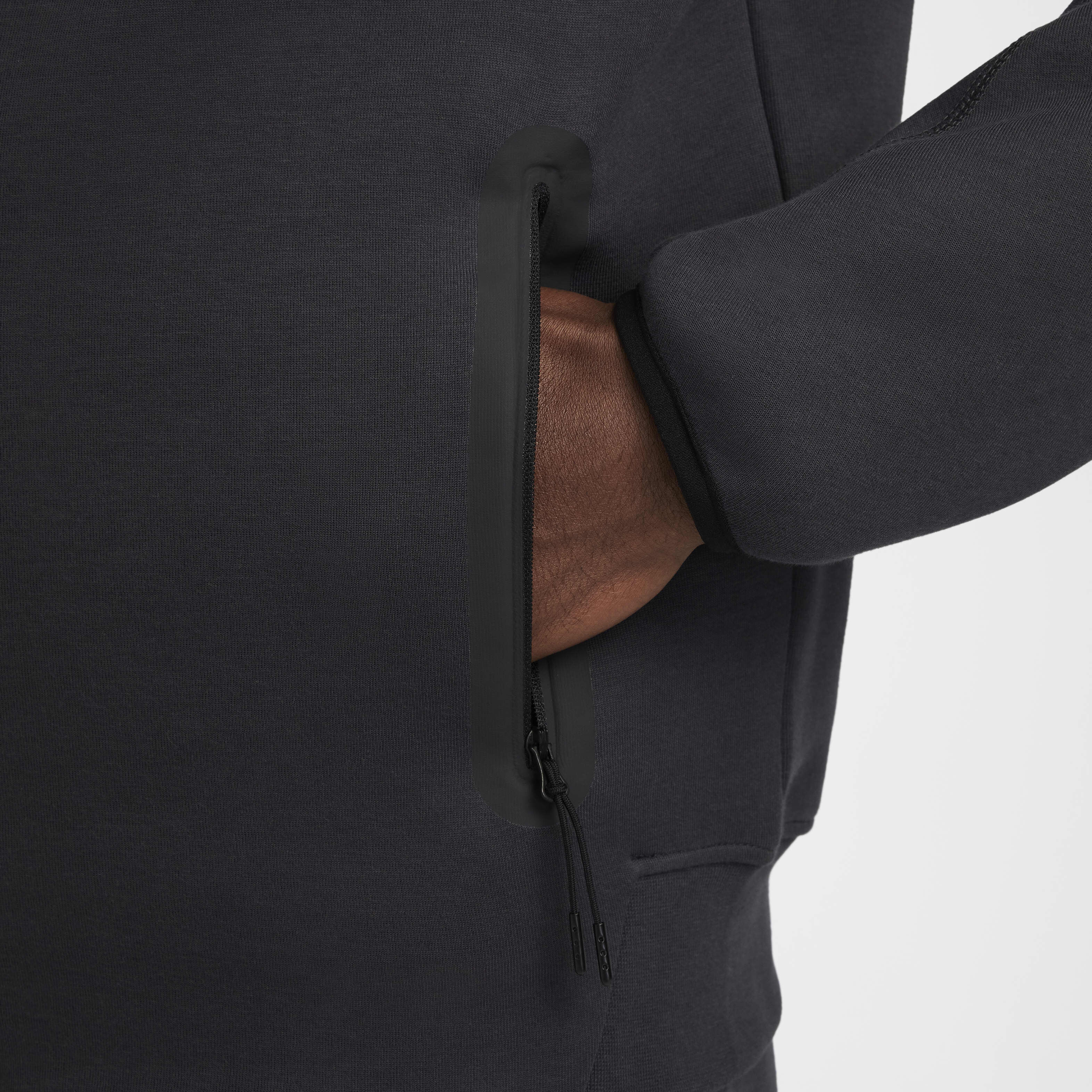 Liverpool F.C. Tech Windrunner Third image number 5